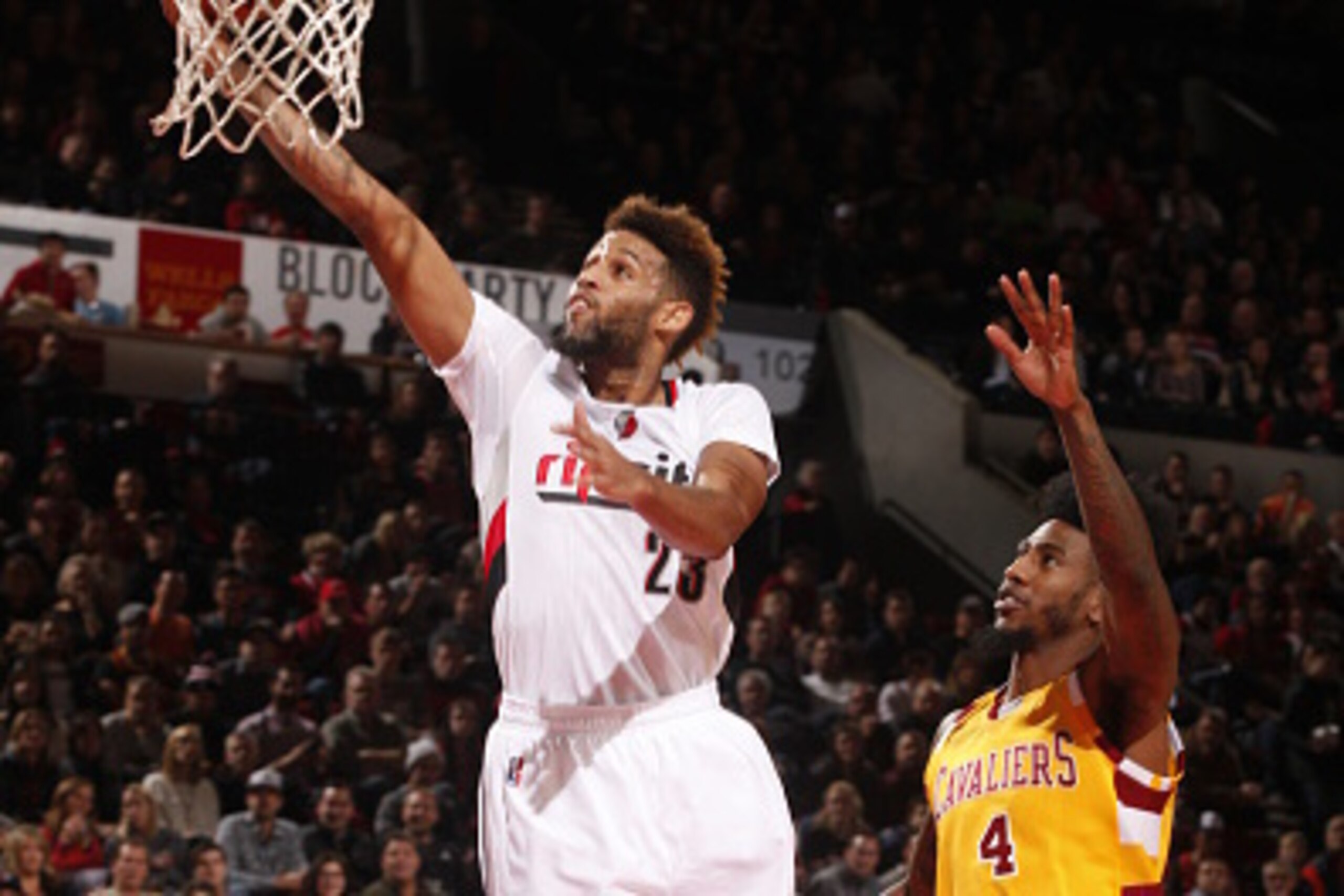 PORTLAND, OR - DECMEBER 26:  Allen Crabbe #23 of the Portland Trail Blazers shoots the ball against the Cleveland Cavaliers on Decmeber 26, 2015 at the Moda Center in Portland, Oregon. NOTE TO USER: User expressly acknowledges and agrees that, by download