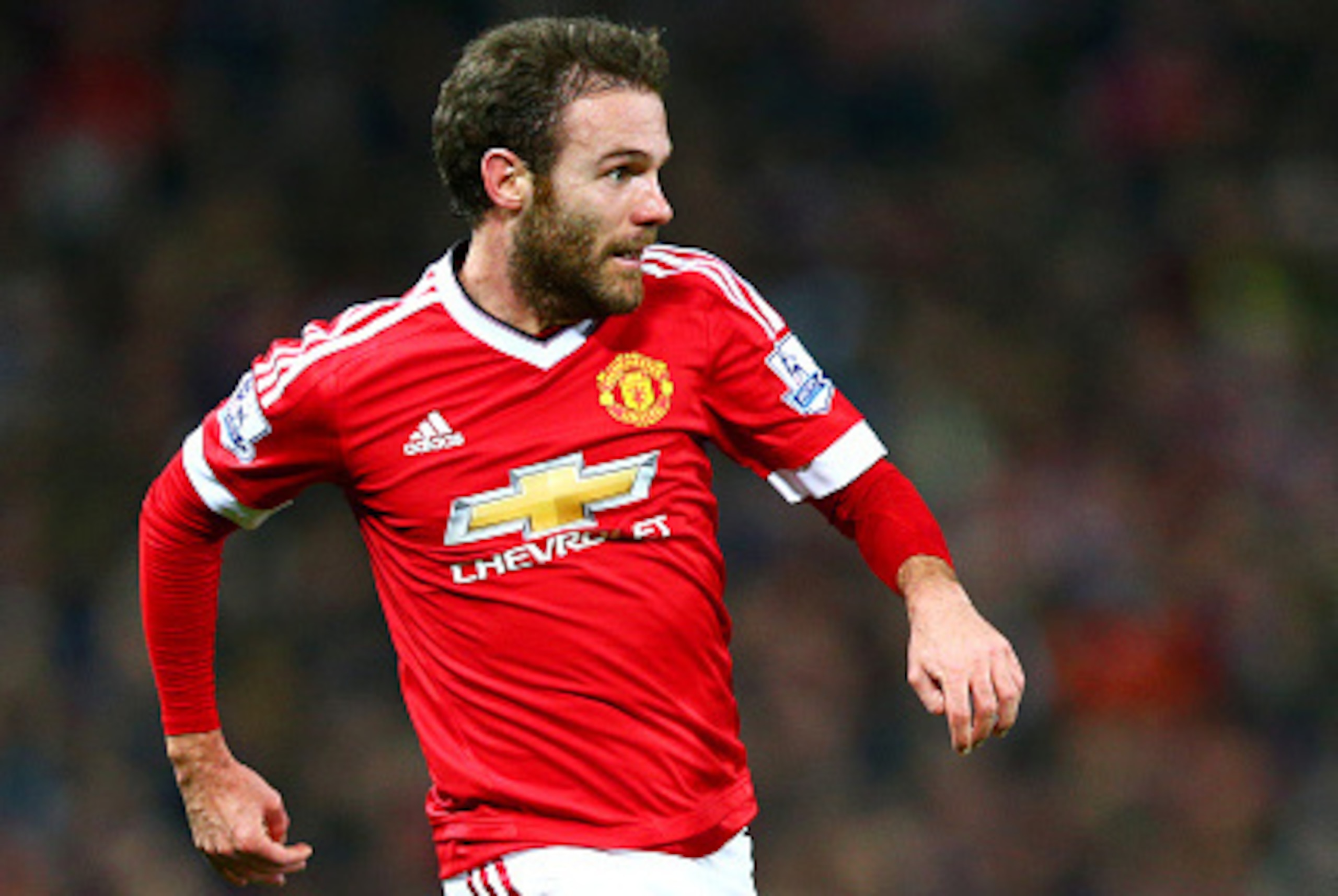 MANCHESTER, ENGLAND - DECEMBER 28:  Juan Mata of Manchester United in action during the Barclays Premier League match between Manchester United and Chelsea at Old Trafford on December 28, 2015 in Manchester, England.  (Photo by Clive Mason/Getty Images)
