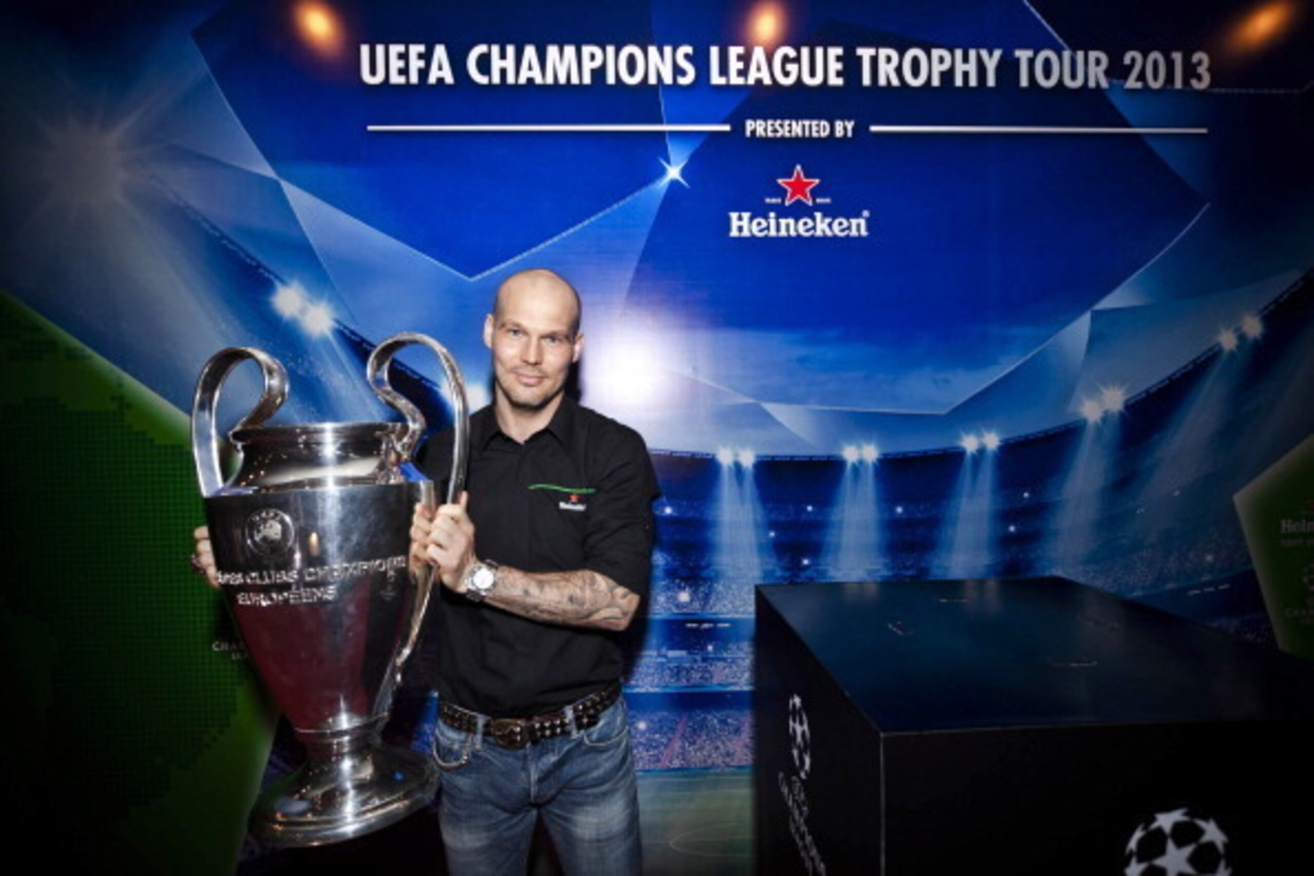 JAKARTA, INDONESIA - APRIL 13:  Ambassador Fredrik Ljungberg poses with the UEFA Champions League trophy during the UEFA Champions League Trophy Tour 2013 presented by Heineken at Gandaria City Shopping Mall on April 13, 2013 in Jakarta, Indonesia.  (Phot