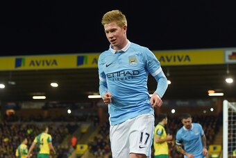 NORWICH, ENGLAND - JANUARY 09:  Kevin de Bruyne of Manchester City celebrates scoring his team's third goal during the Emirates FA Cup third round match between Norwich City and Manchester City at Carrow Road on January 9, 2016 in Norwich, England.  (Phot