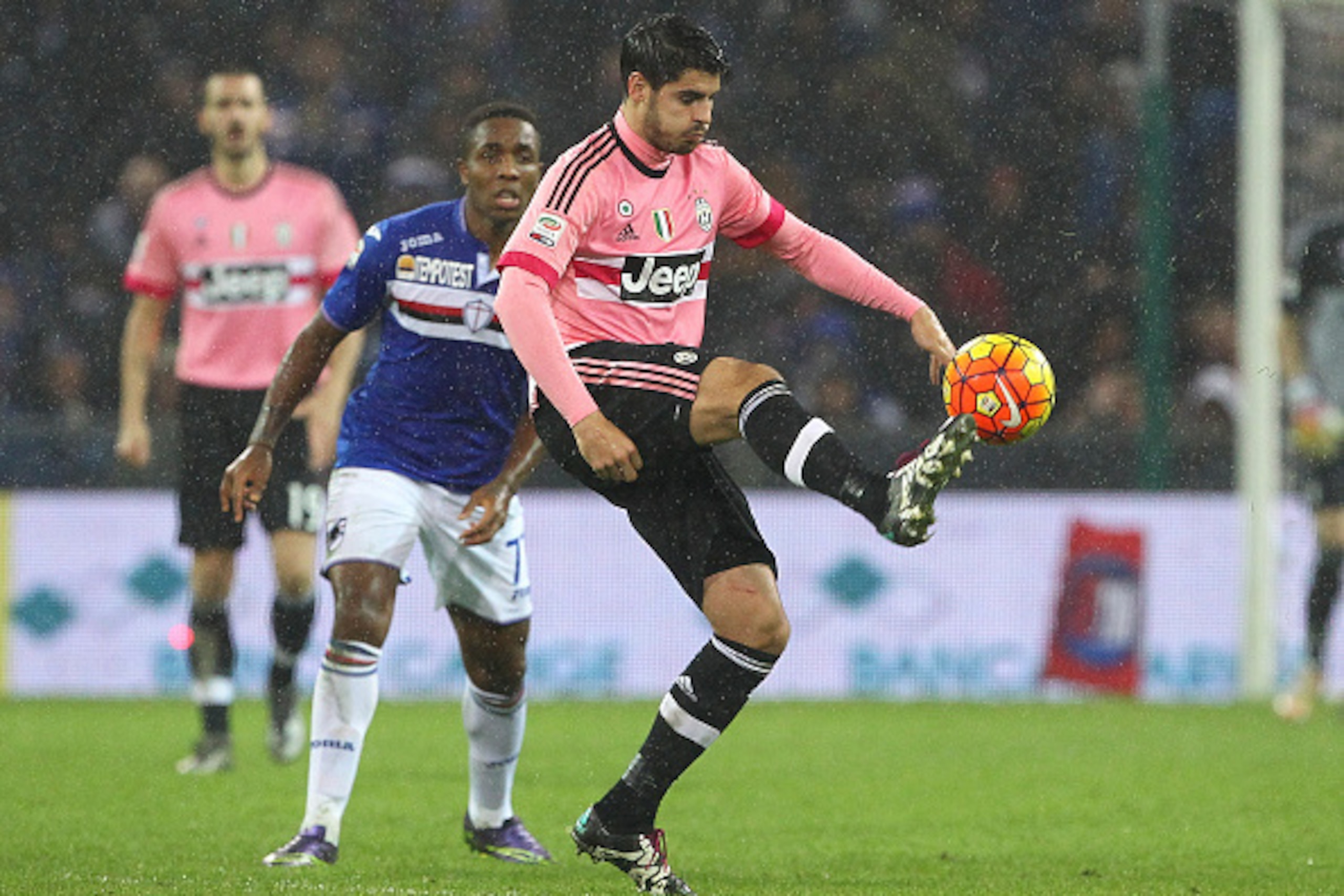 GENOA, ITALY - JANUARY 10:  Alvaro Morata of Juventus FC in action during the Serie A match between UC Sampdoria and Juventus FC at Stadio Luigi Ferraris on January 10, 2016 in Genoa, Italy.  (Photo by Marco Luzzani/Getty Images)