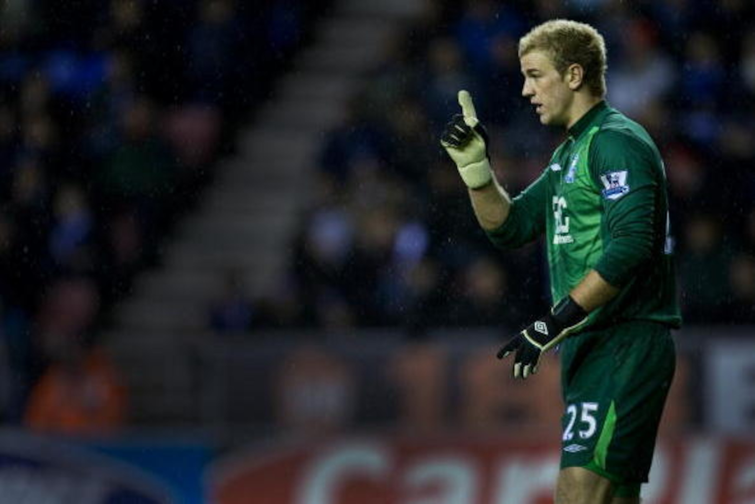 WIGAN, ENGLAND - DECEMBER 5: Birmingham City goalkeeper Joe Hart during the Barclays Premier League Match Between Wigan Athletic & Birmingham City at the DW Stadium on December 5, 2009 in Wigan, England (Photo by Gary Prior/ Getty Images) WIGAN, ENGLAND - DECEMBER 5: Birmingham City goalkeeper Joe Hart during the Barclays Premier League Match Between Wigan Athletic & Birmingham City at the DW Stadium on December 5, 2009 in Wigan, England (Photo by Gary Prior/ Getty Images)