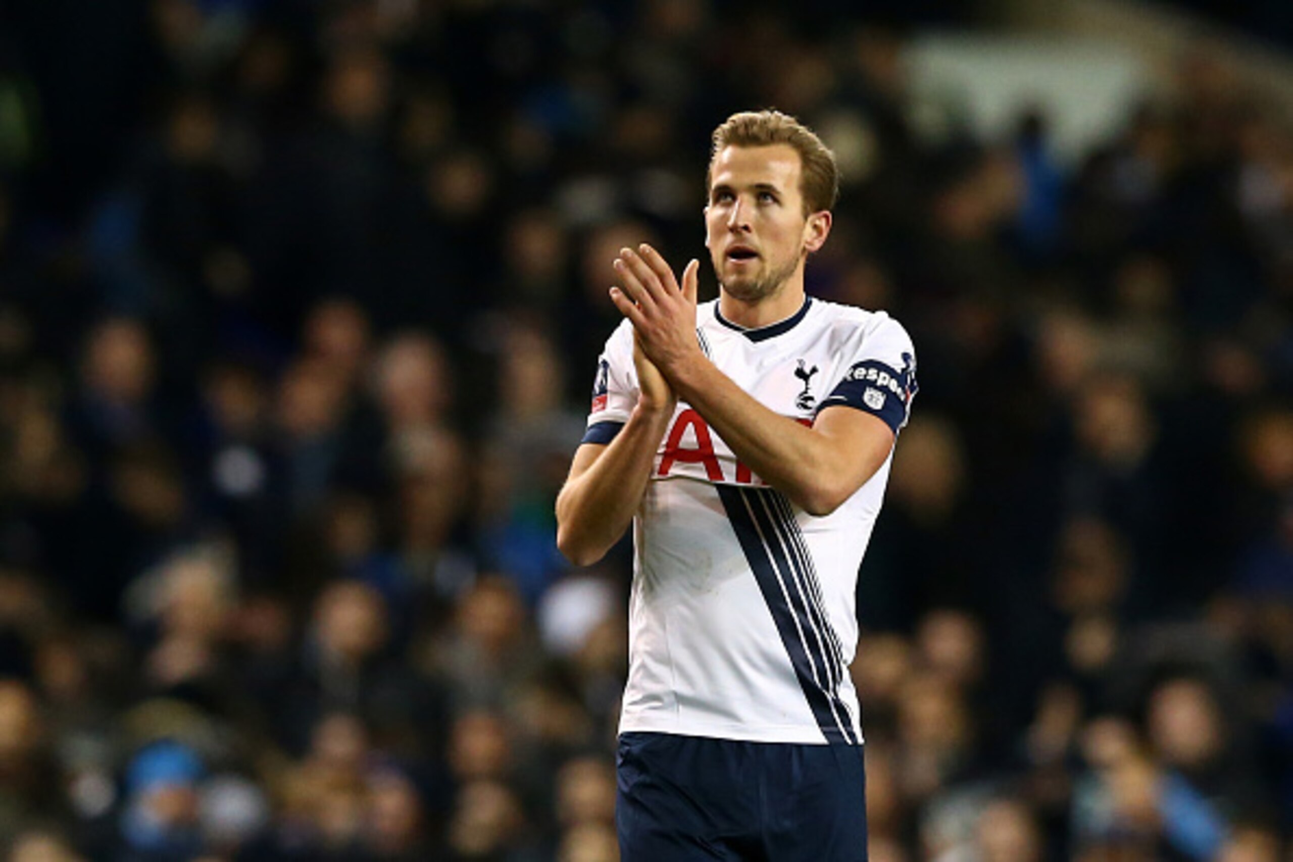 LONDON, ENGLAND - JANUARY 10:  Harry Kane of Spurs applauds the home fans following a 2-2 draw during The Emirates FA Cup third round match between Tottenham Hotspur and Leicester City at White Hart Lane on January 10, 2016 in London, England.  (Photo by 