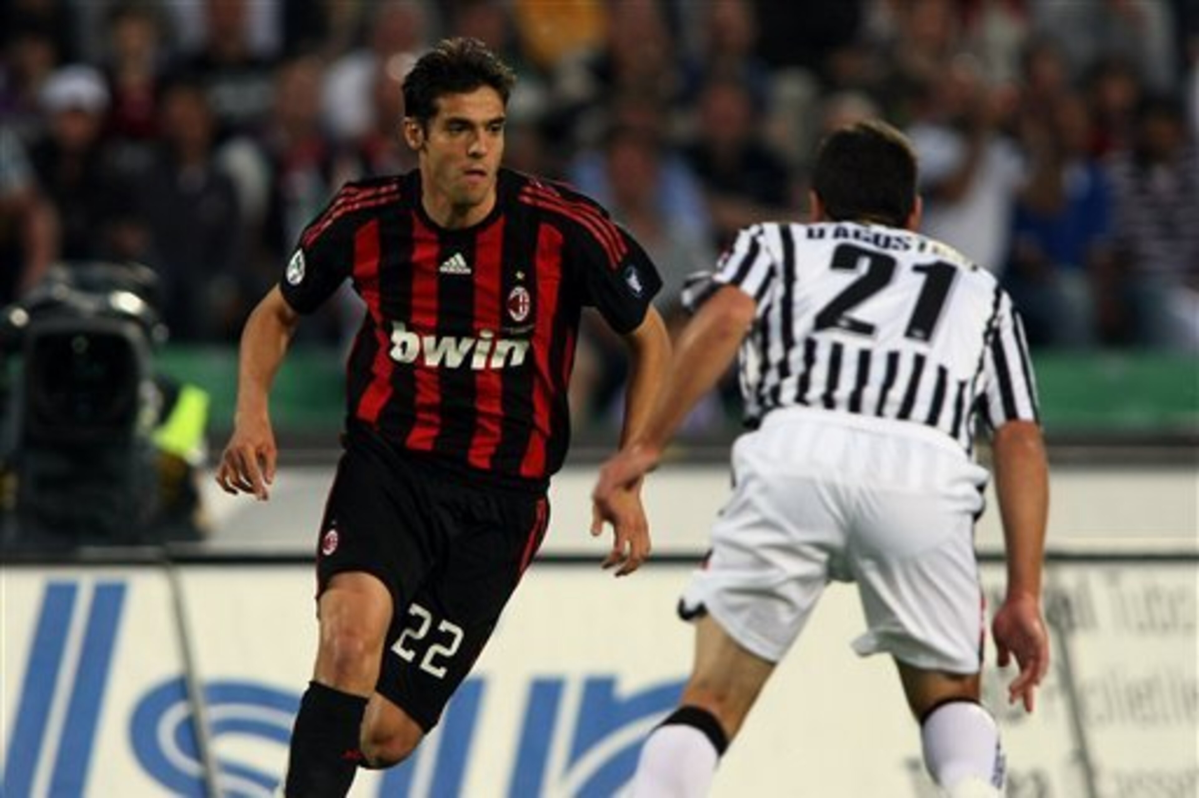Kaka, in his first spell at AC Milan, was the last player apart from Lionel Messi and Cristiano Ronaldo to win the trophy Kaka, in his first spell at AC Milan, was the last player apart from Lionel Messi and Cristiano Ronaldo to win the trophy