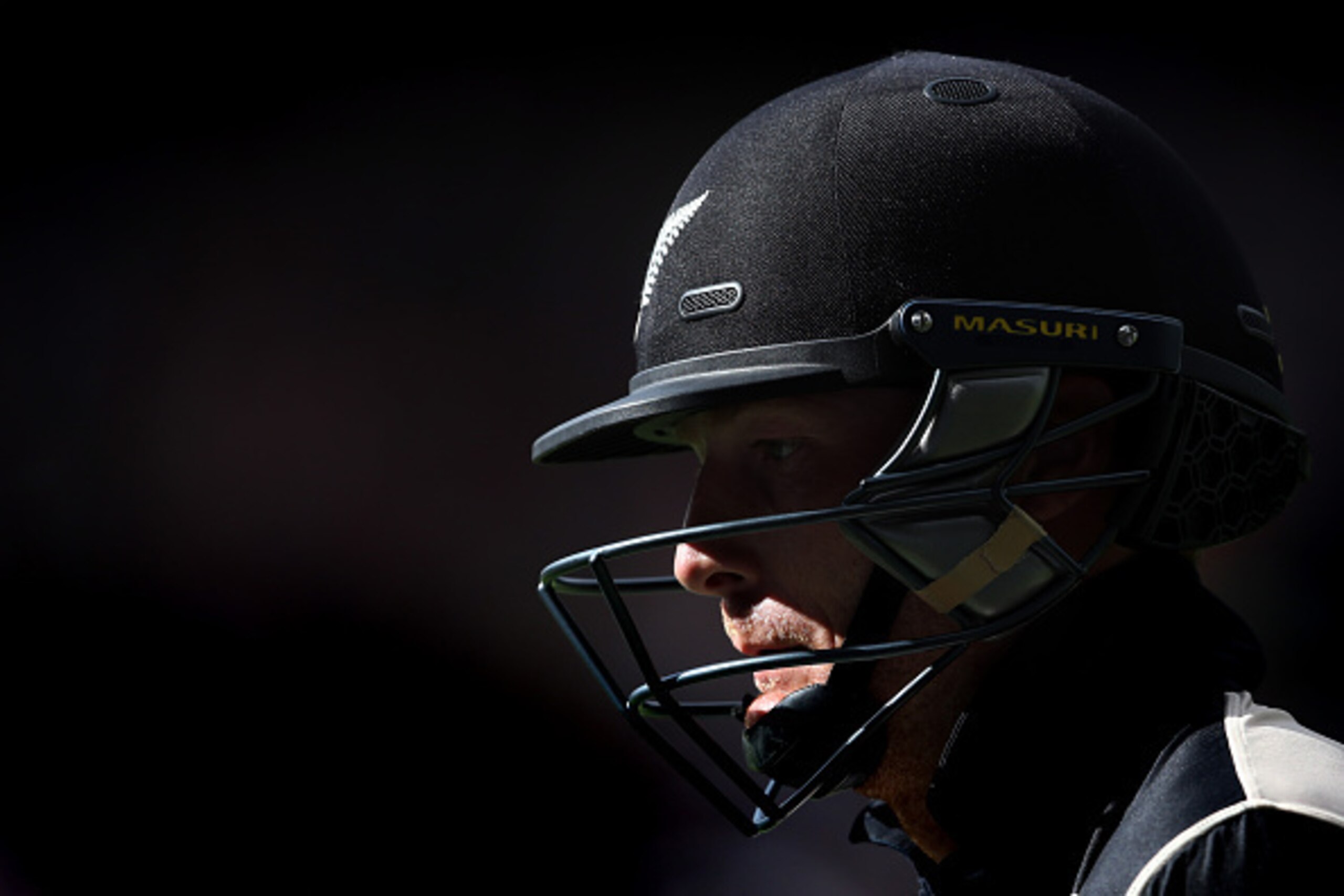 TOPSHOT - Martin Guptill of New Zealand walks from the field after he was dismissed during the second T20 cricket match between New Zealand and Sri Lanka at Eden Park in Auckland on January 10, 2016. AFP PHOTO / MICHAEL BRADLEY / AFP / MICHAEL BRADLEY TOPSHOT - Martin Guptill of New Zealand walks from the field after he was dismissed during the second T20 cricket match between New Zealand and Sri Lanka at Eden Park in Auckland on January 10, 2016. AFP PHOTO / MICHAEL BRADLEY / AFP / MICHAEL BRADLEY