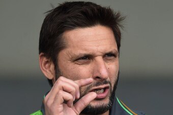 Pakistani T20 cricket captain Shahid Afridi speaks to media after a team practice session in Lahore on January 6, 2016. Pakistans cricket team leave on January 10 for New Zealand to play three Twenty20 matches and three One Day Internationals. AFP PHOTO /