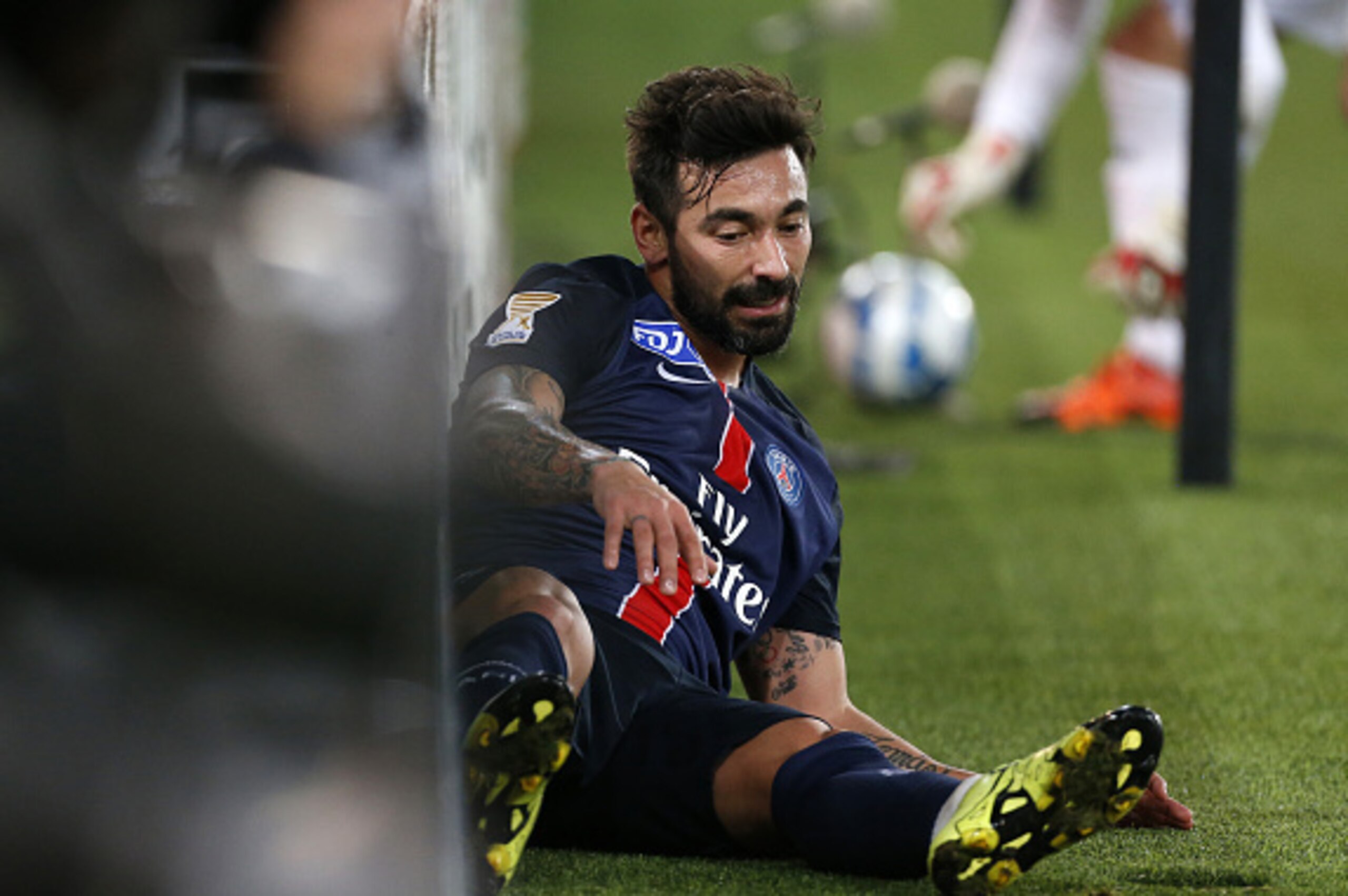 PARIS, FRANCE - DECEMBER 16: Ezequiel Lavezzi of PSG reacts during the French League Cup (Coupe de la Ligue) match between Paris Saint-Germain (PSG) and AS Saint-Etienne (ASSE) at Parc des Princes stadium on December 16, 2015 in Paris, France. (Photo by J