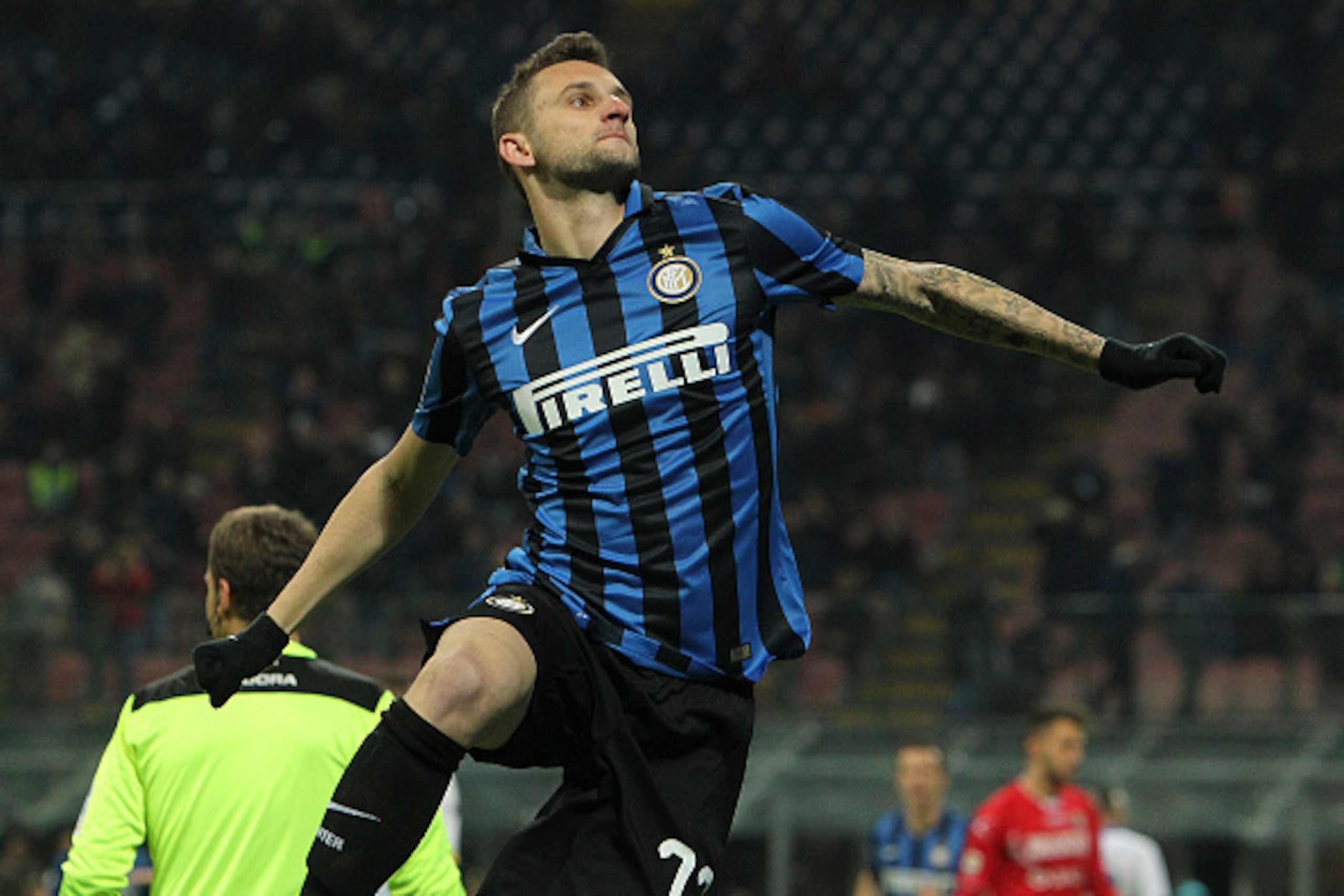 MILAN, ITALY - NOVEMBER 22:  Marcelo Brozovic of FC Internazionale Milano celebrates his goal during the Serie A match between FC Internazionale Milano and Frosinone Calcio at Stadio Giuseppe Meazza on November 22, 2015 in Milan, Italy.  (Photo by Marco L