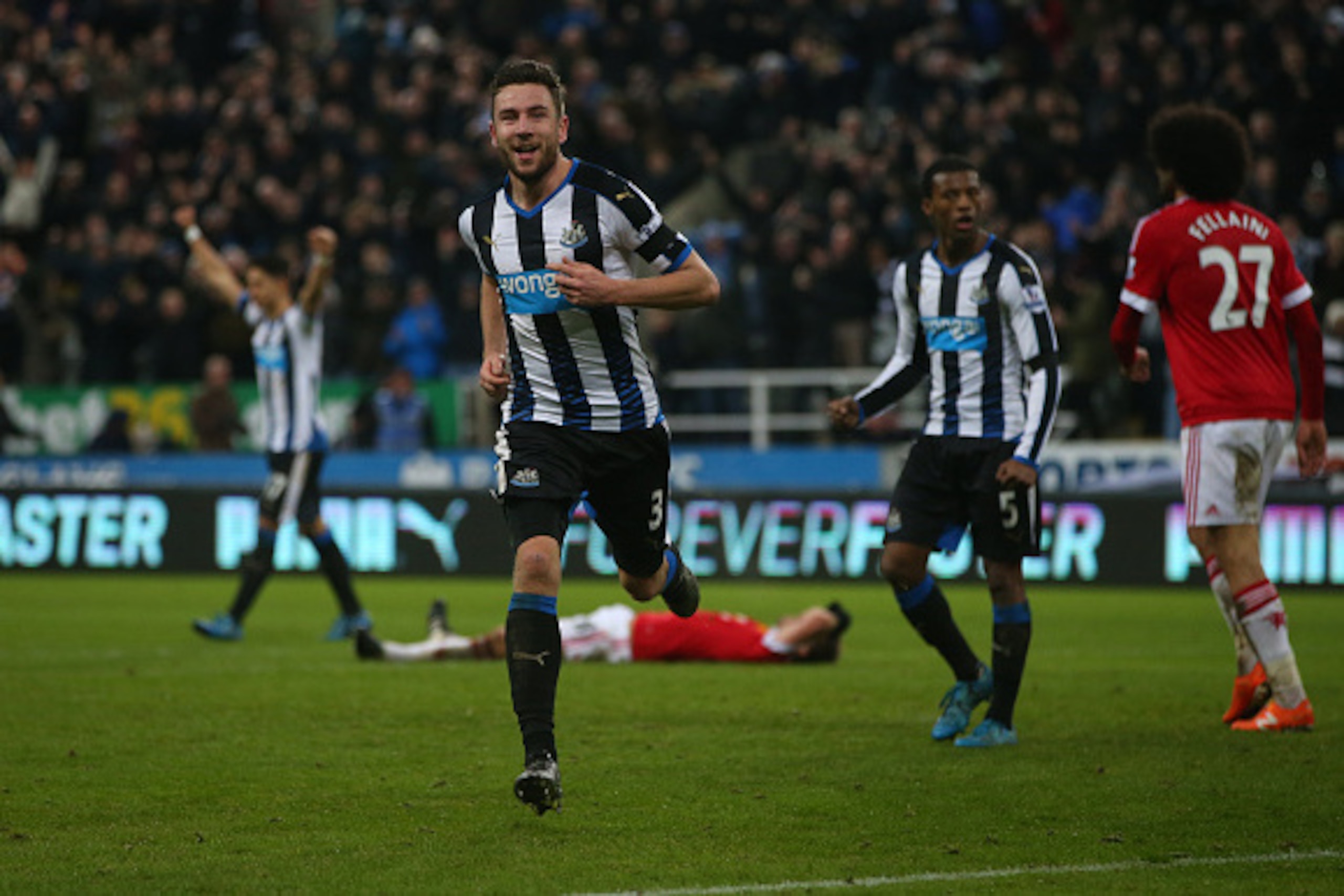 NEWCASTLE, ENGLAND - JANUARY 12: Paul Dummett of Newcastle United celebrates scoring during the Barclays Premier League match between Newcastle and Manchester United at St James Park on January 12, 2016 in Newcastle, England. (Photo by Ian MacNicol/Getty 