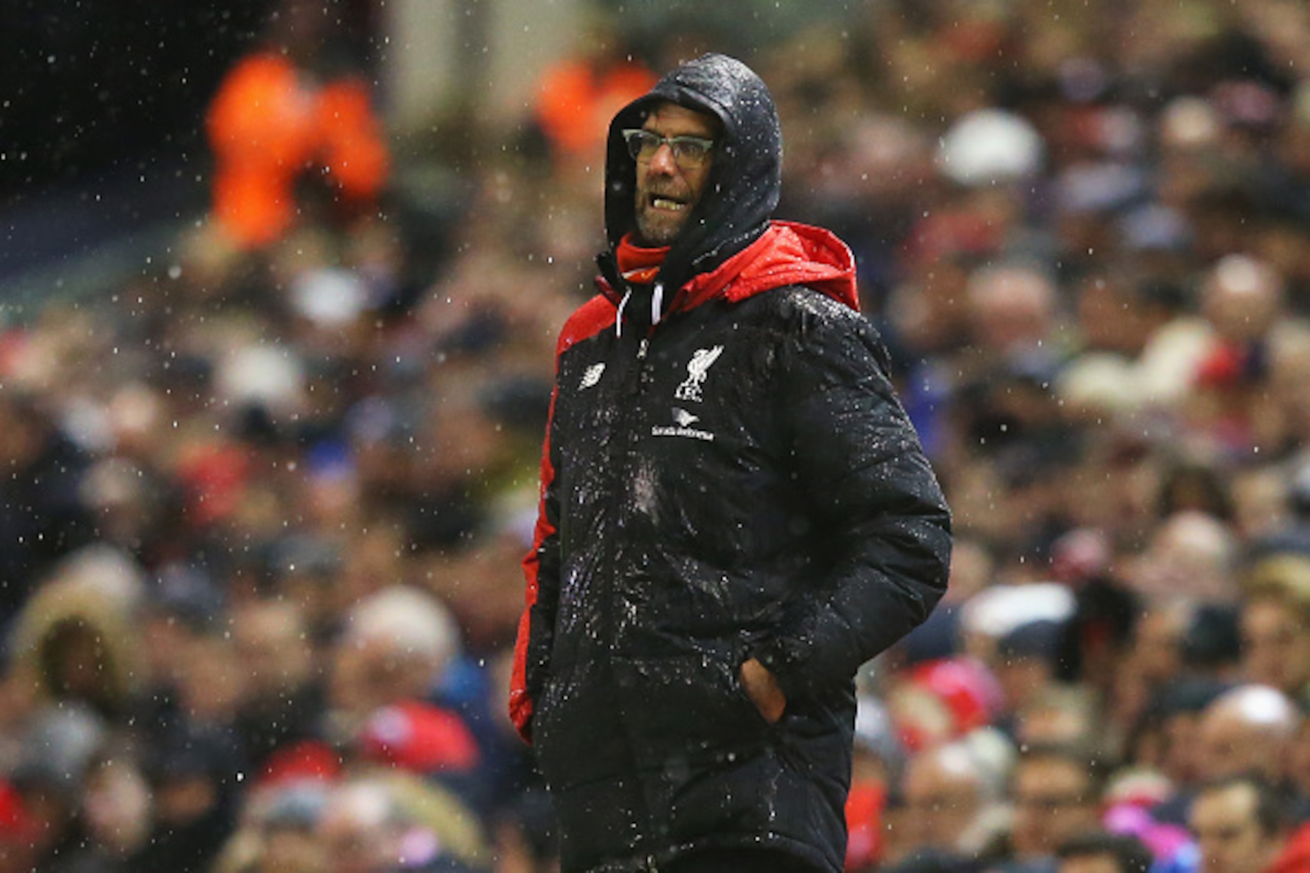 LIVERPOOL, ENGLAND - JANUARY 13:  Jurgen Klopp, manager of Liverpool looks on during the Barclays Premier League match between Liverpool and Arsenal at Anfield on January 13, 2016 in Liverpool, England.  (Photo by Alex Livesey/Getty Images)