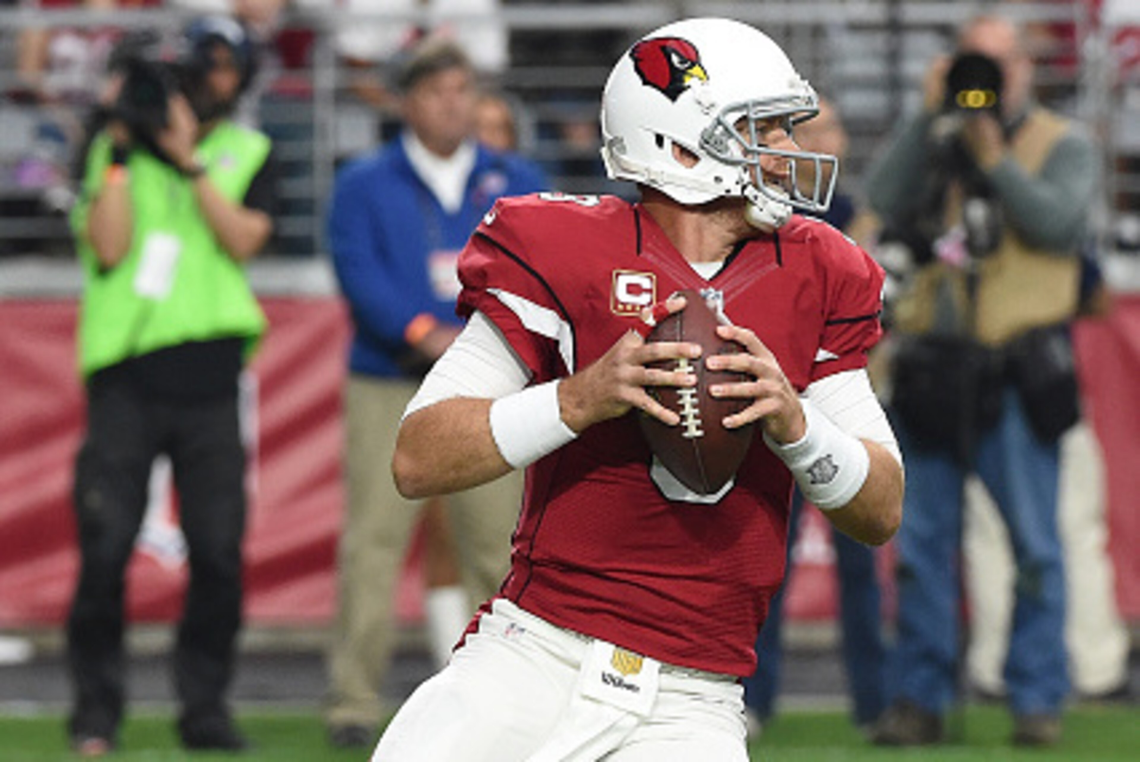 GLENDALE, AZ - JANUARY 03: Quarterback Carson Palmer #3 of the Arizona Cardinals looks to throw the ball against the Seattle Seahawks at University of Phoenix Stadium on January 3, 2016 in Glendale, Arizona. (Photo by Norm Hall/Getty Images) GLENDALE, AZ - JANUARY 03: Quarterback Carson Palmer #3 of the Arizona Cardinals looks to throw the ball against the Seattle Seahawks at University of Phoenix Stadium on January 3, 2016 in Glendale, Arizona. (Photo by Norm Hall/Getty Images)