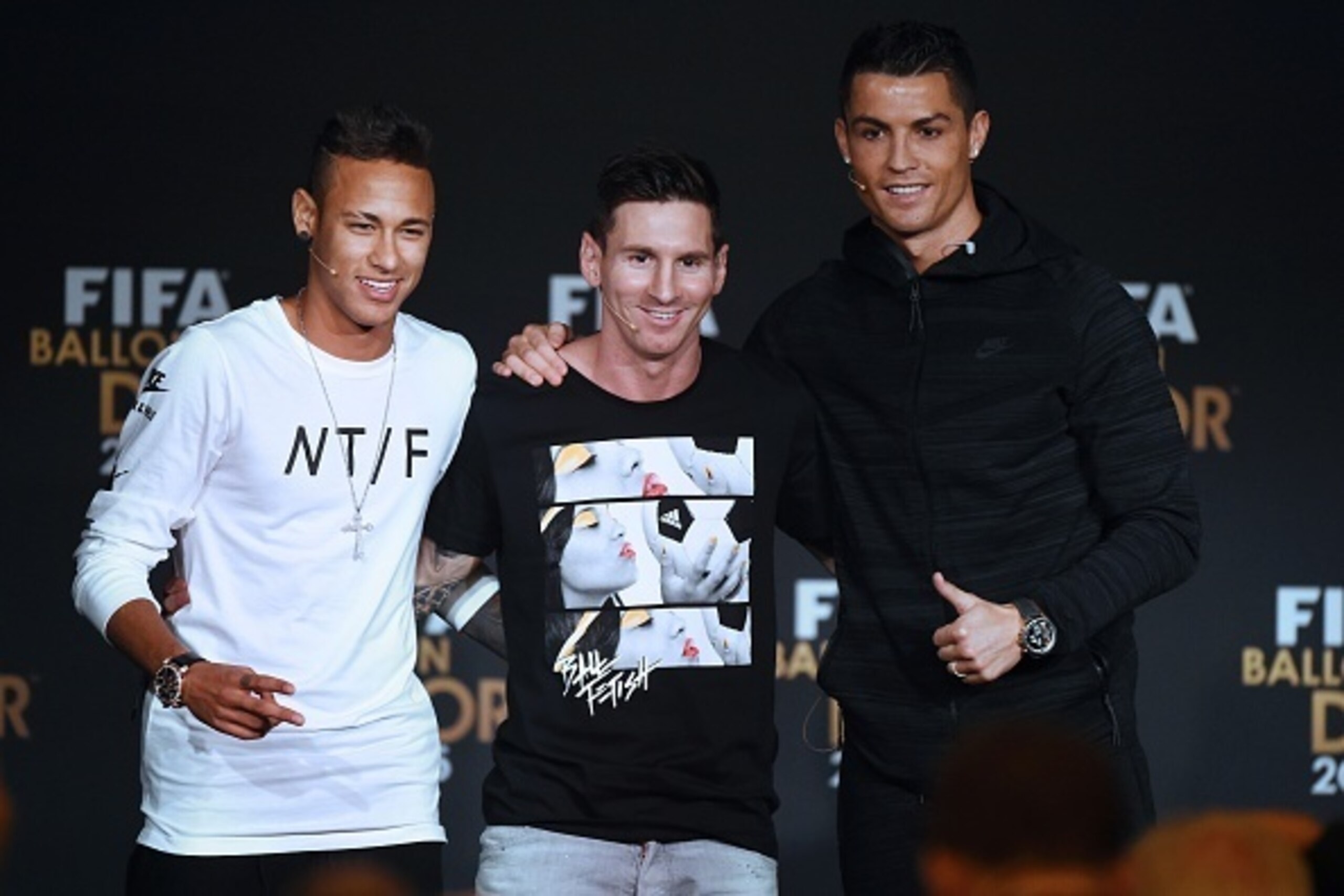 TOPSHOT - (From L) FC Barcelona and Brazils forward Neymar, FC Barcelona and Argentina's forward Lionel Messi and Real Madrid and Portugal's forward Cristiano Ronaldo pose after a press conference ahead of the 2015 FIFA Ballon d'Or award ceremony at the K TOPSHOT - (From L) FC Barcelona and Brazils forward Neymar, FC Barcelona and Argentina's forward Lionel Messi and Real Madrid and Portugal's forward Cristiano Ronaldo pose after a press conference ahead of the 2015 FIFA Ballon d'Or award ceremony at the K