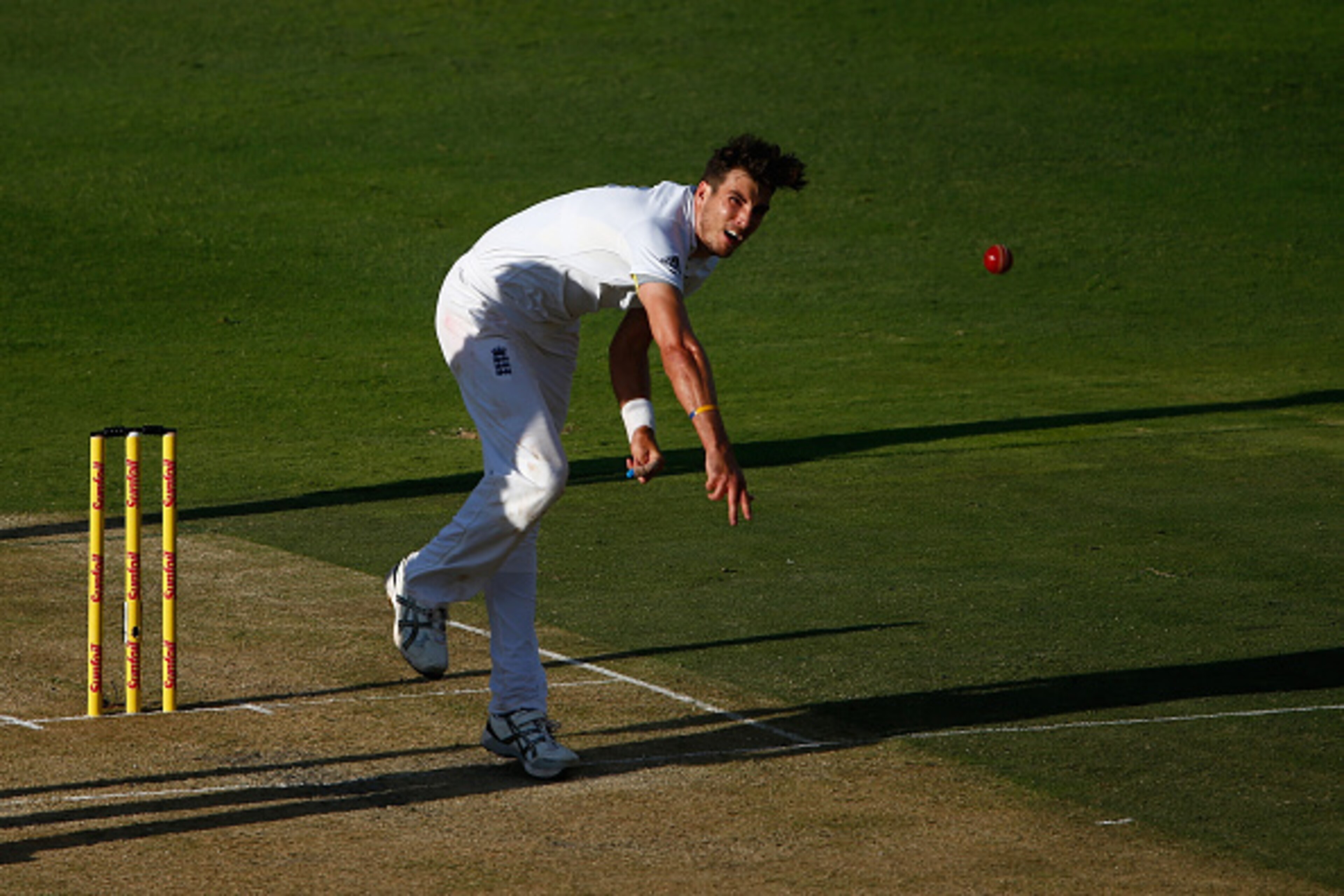 JOHANNESBURG, SOUTH AFRICA - JANUARY 14:  Steven Finn of England bowls during day one of the 3rd Test at Wanderers Stadium on January 14, 2016 in Johannesburg, South Africa.  (Photo by Julian Finney/Getty Images)