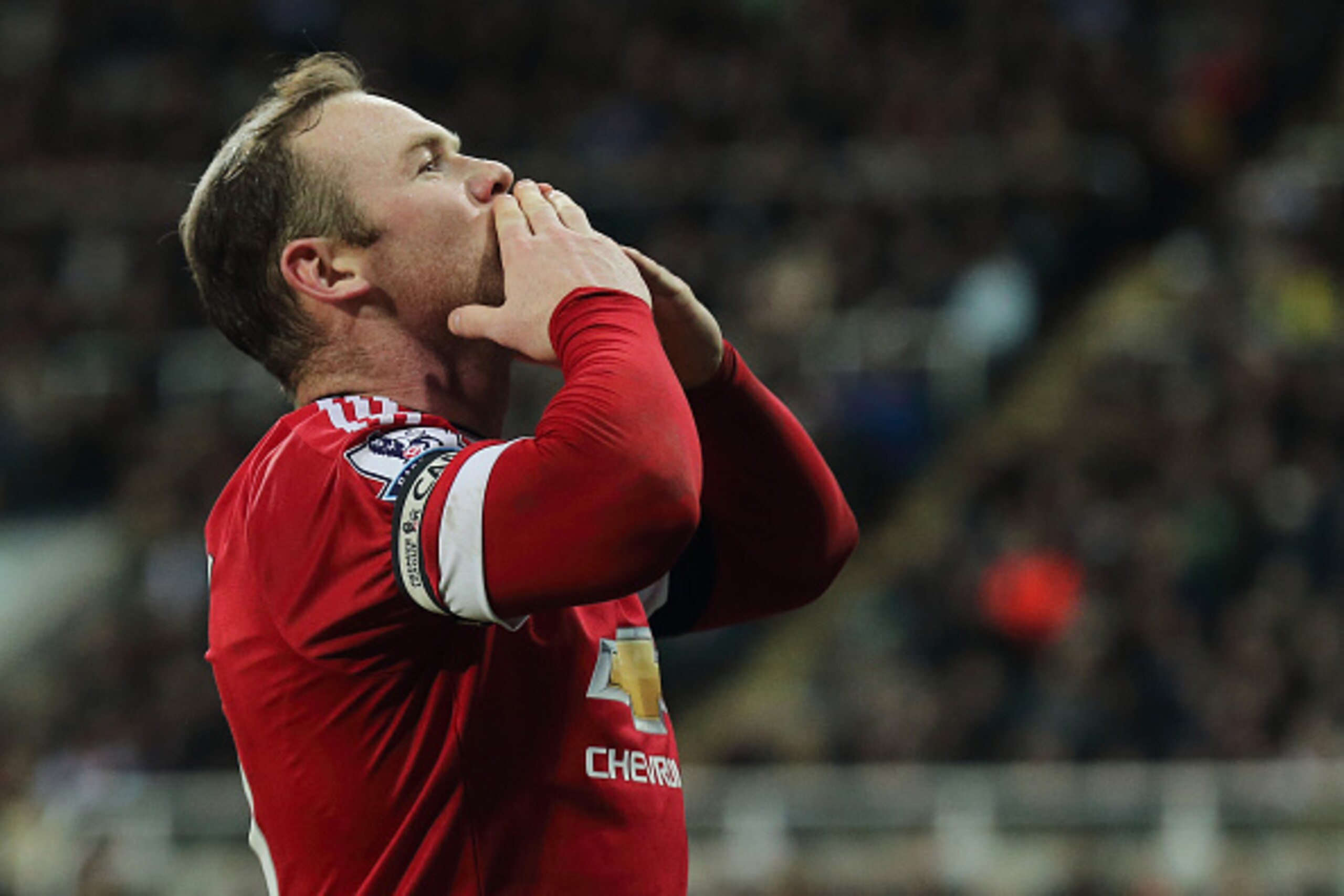 NEWCASTLE UPON TYNE, ENGLAND - JANUARY 12:  Wayne Rooney of Manchester United celebrates after scoring a goal to make it 2-3 during the Barclays Premier League match between Newcastle United and Manchester United at at St James' Park on December 19, 2015 