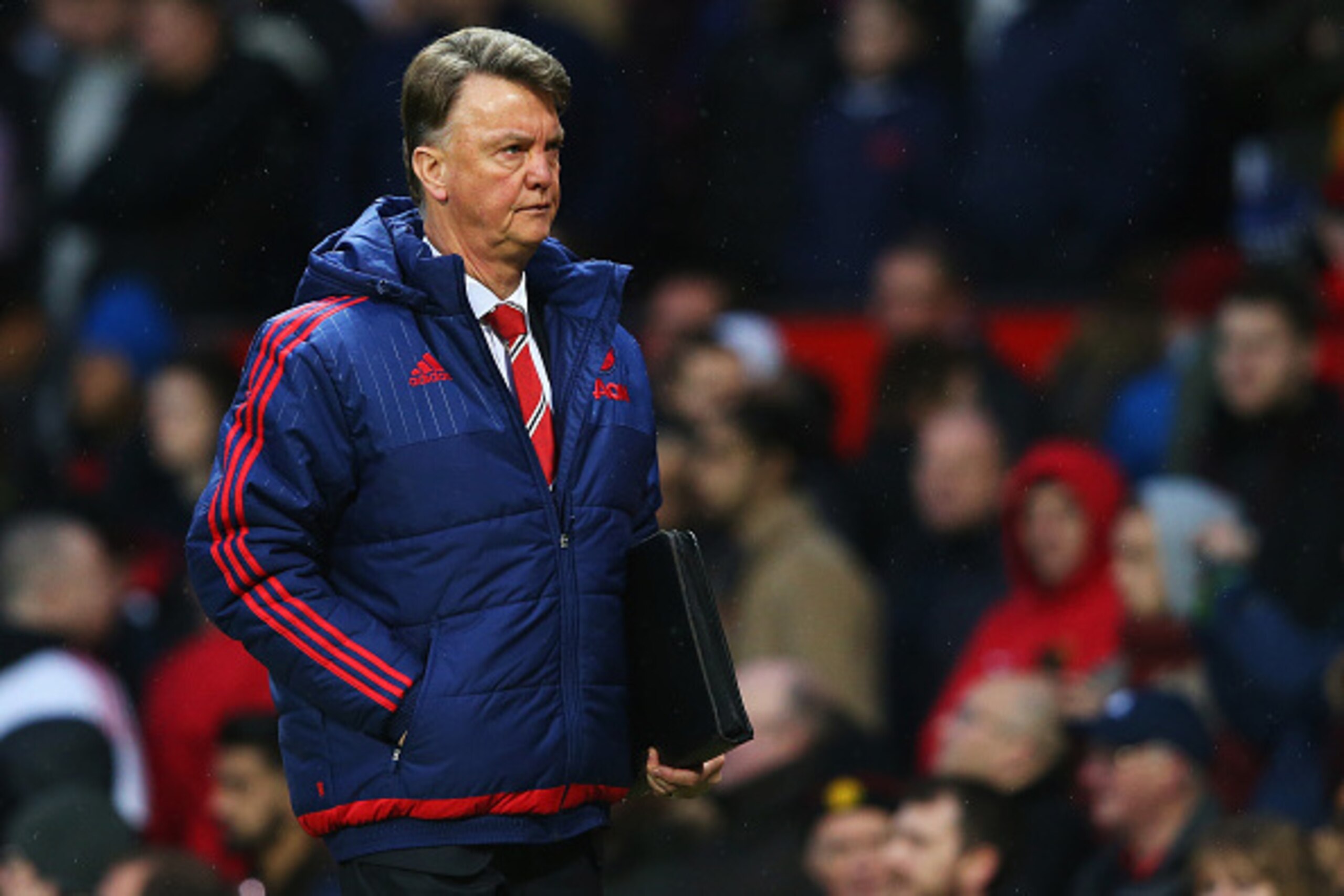 MANCHESTER, ENGLAND - JANUARY 02:  Louis van Gaal Manager of Manchester United leaves the pitch after the first half during the Barclays Premier League match between Manchester United and Swansea City at Old Trafford on January 2, 2016 in Manchester, Engl