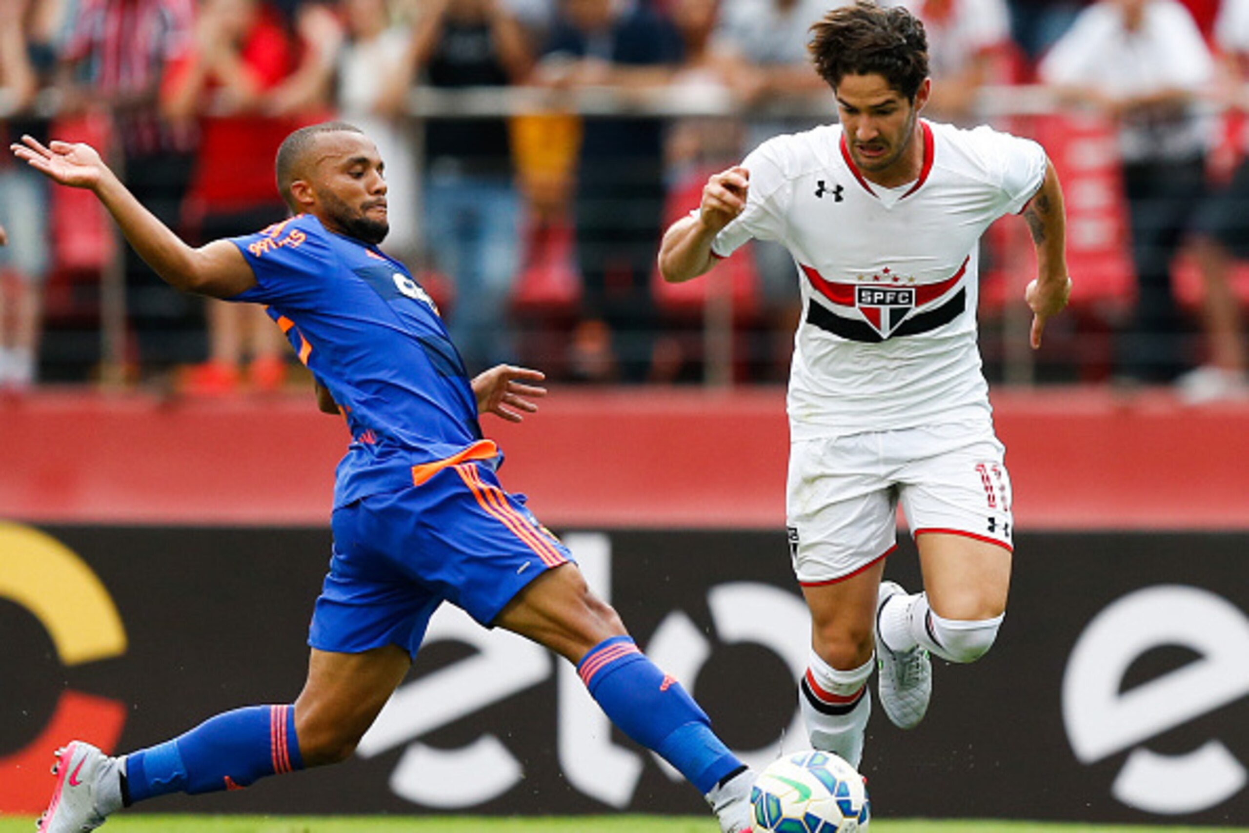 SAO PAULO, BRAZIL - OCTOBER 31: Samuel Xavier (L) of Sport Recife and Alexandre Pato of Sao Paulo in action during the match between Sao Paulo and Sport Recife for the Brazilian Series A 2015 at Morumbi stadium on October 31, 2015 in Sao Paulo, Brazil. (P