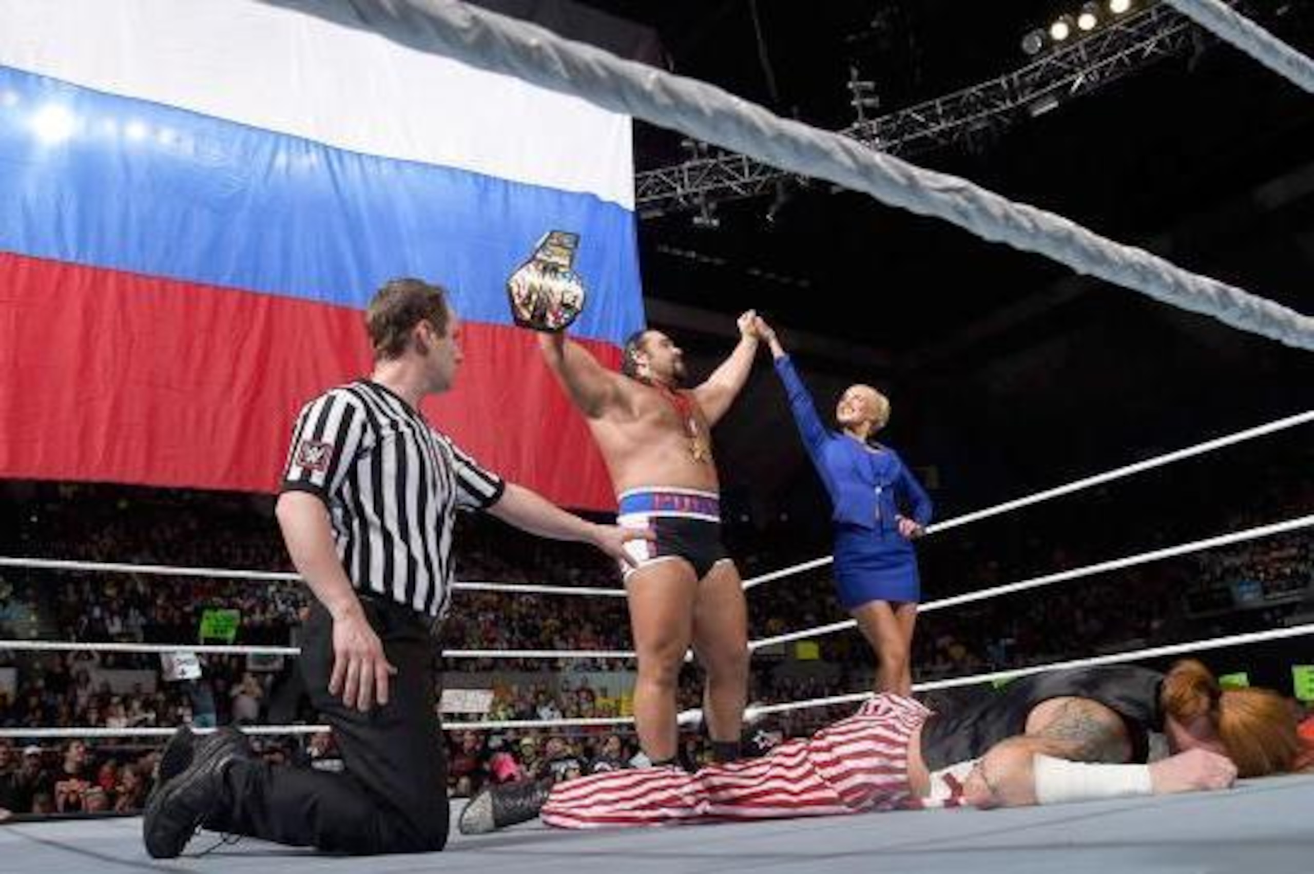Heath Slater in a familiar position.
