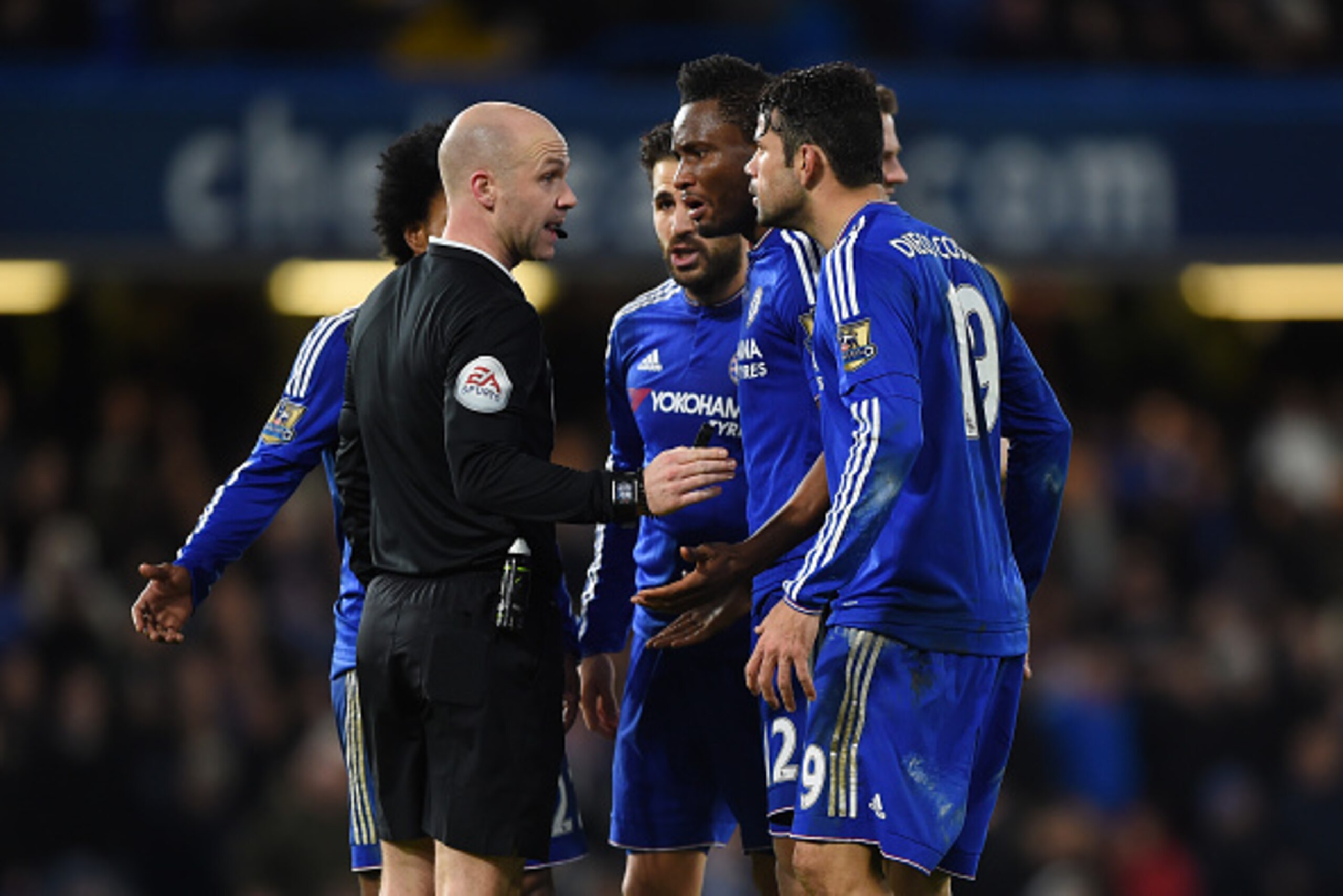 LONDON, ENGLAND - JANUARY 13:  Diego Costa of Chelsea argues with referee Anthony Taylor during the Barclays Premier League match between Chelsea and West Bromwich Albion at Stamford Bridge on January 13, 2016 in London, England.  (Photo by Shaun Botteril