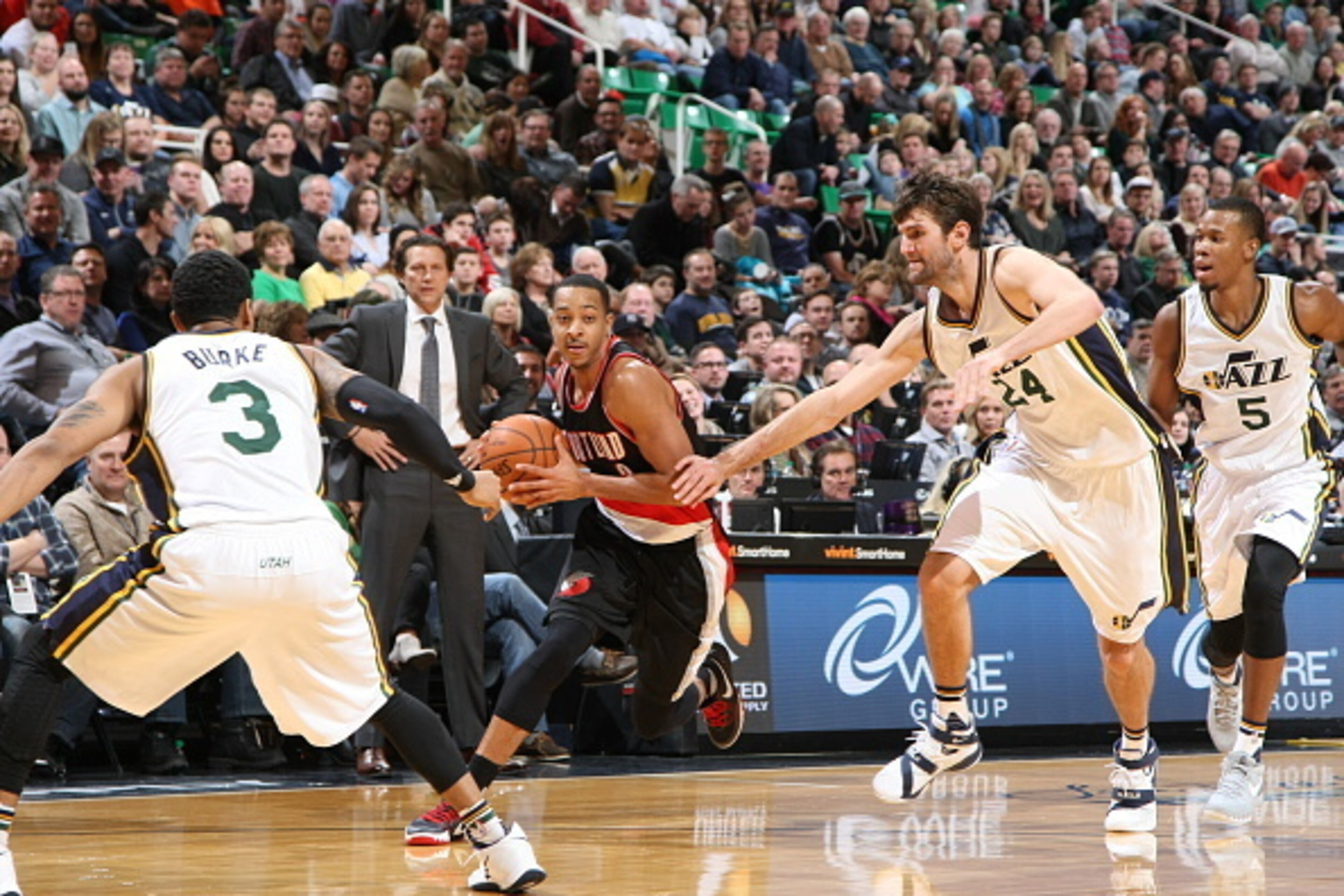 SALT LAKE CITY, UT - DECEMBER 31:  C.J. McCollum #3 of the Portland Trail Blazers drives to the basket against the Utah Jazz on December 31, 2015 at vivint.SmartHome Arena in Salt Lake City, Utah. NOTE TO USER: User expressly acknowledges and agrees that,