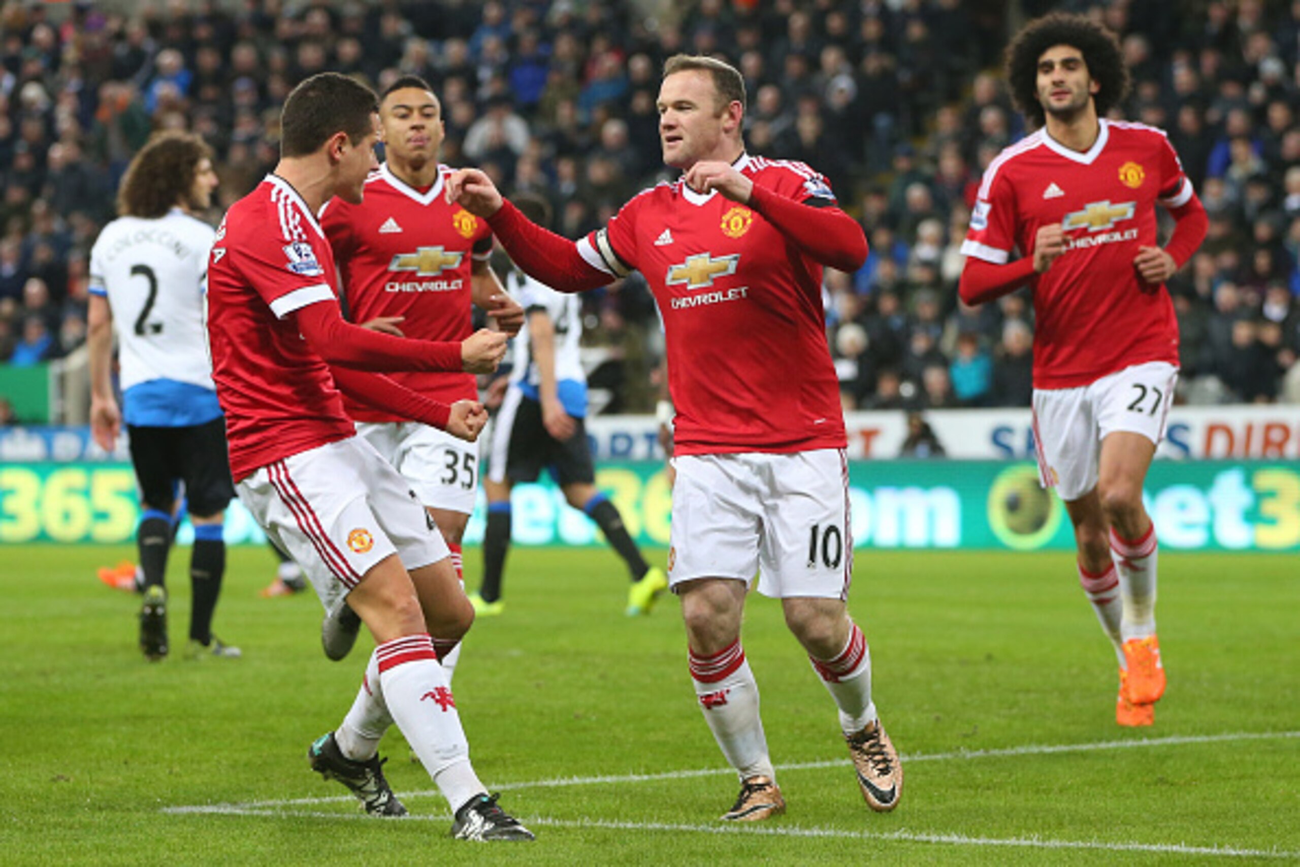 NEWCASTLE, ENGLAND - JANUARY 12:  Wayne Rooney of Manchester United celebrates scoring during the Barclays Premier League match between Newcastle and Manchester United at St James Park on January 12, 2016 in Newcastle, England. (Photo by Ian MacNicol/Gett