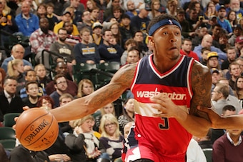 INDIANAPOLIS, IN - JANUARY 15: Bradley Beal #3 of the Washington Wizards handles the ball against the Indiana Pacers on January 15, 2016 at Bankers Life Fieldhouse in Indianapolis, Indiana. NOTE TO USER: User expressly acknowledges and agrees that, by dow