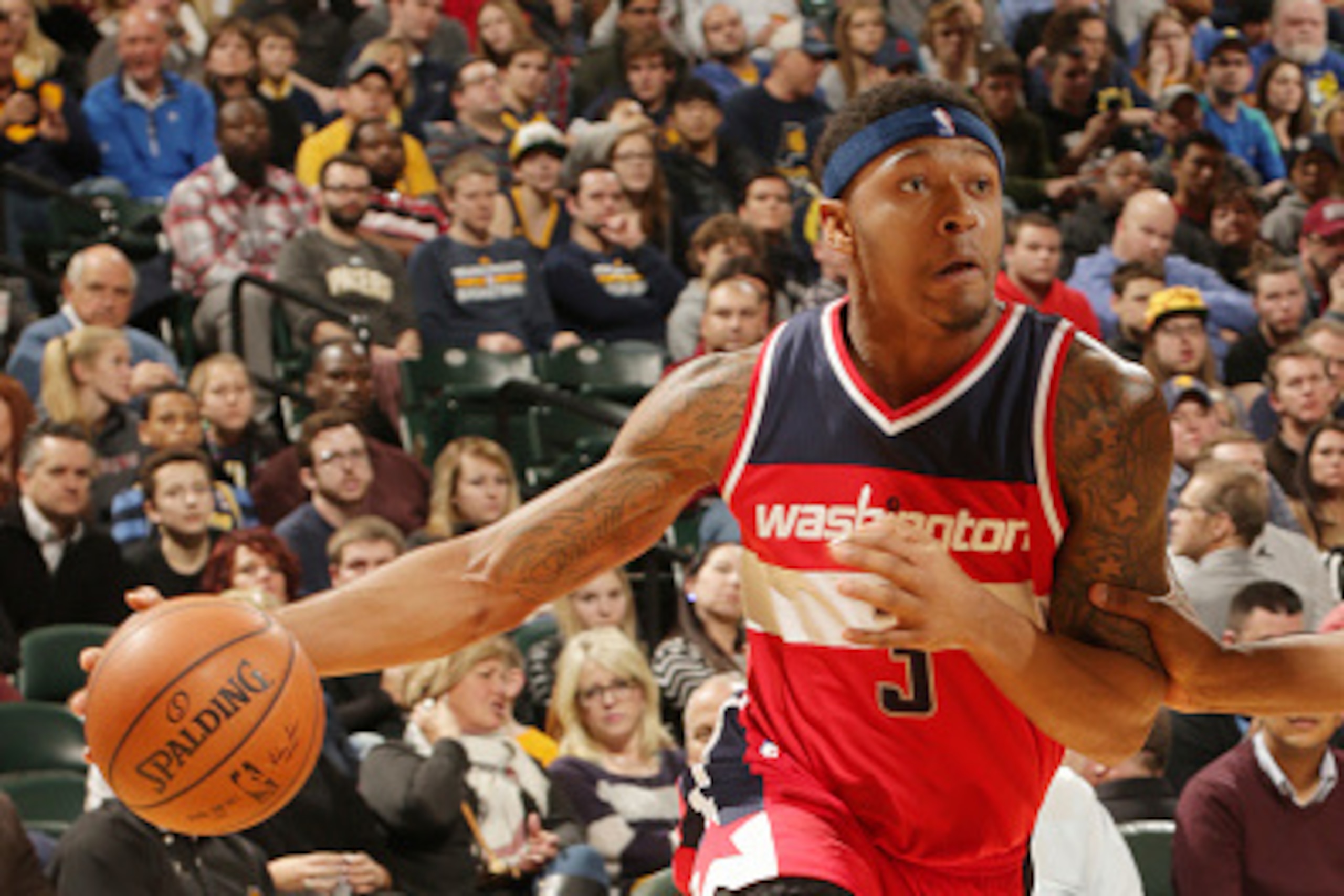 INDIANAPOLIS, IN - JANUARY 15: Bradley Beal #3 of the Washington Wizards handles the ball against the Indiana Pacers on January 15, 2016 at Bankers Life Fieldhouse in Indianapolis, Indiana. NOTE TO USER: User expressly acknowledges and agrees that, by dow