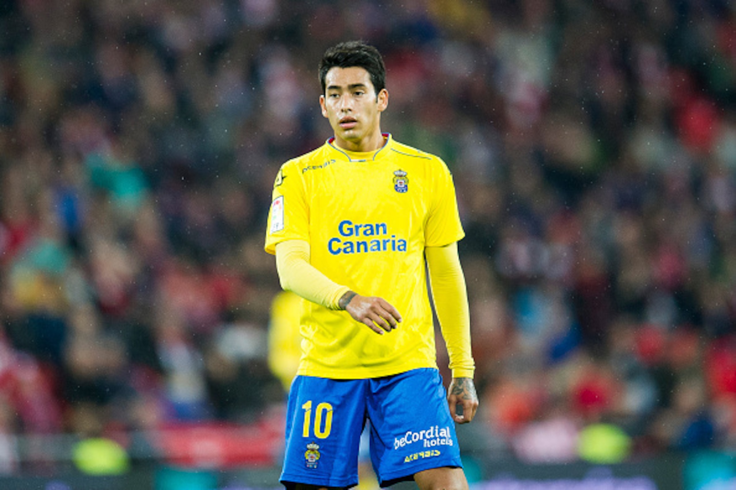 BILBAO, SPAIN - JANUARY 03:  Sergio Araujo of UD Las Plamas reacts during the La Liga match between Athletic Club and UD Las Plamas at San Mames Stadium on January 3, 2016 in Bilbao, Spain.  (Photo by Juan Manuel Serrano Arce/Getty Images)