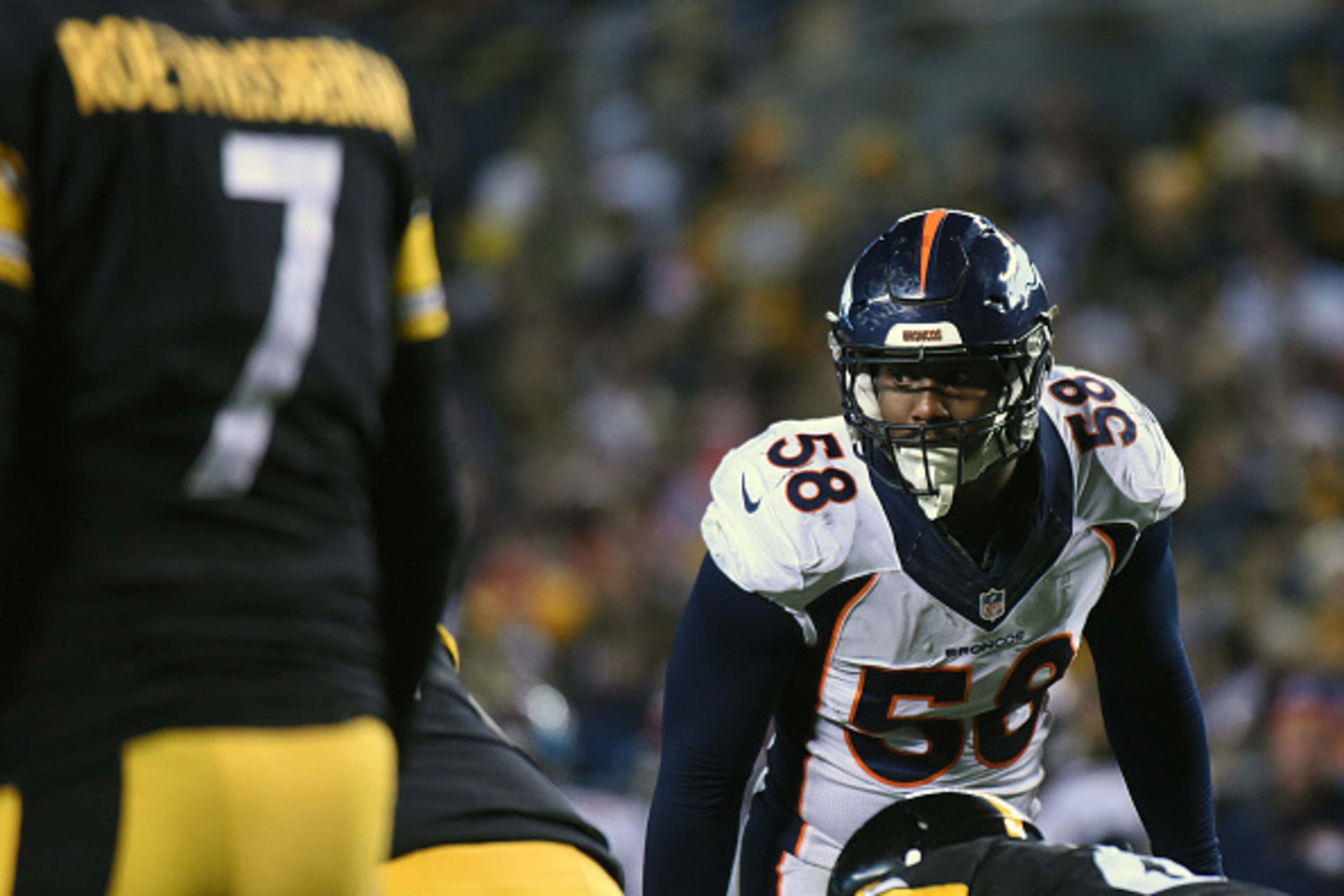 PITTSBURGH, PA - DECEMBER 20:  Linebacker Von Miller #58 of the Denver Broncos looks across the line of scrimmage at quarterback Ben Roethlisberger #7 of the Pittsburgh Steelers during a game at Heinz Field on December 20, 2015 in Pittsburgh, Pennsylvania