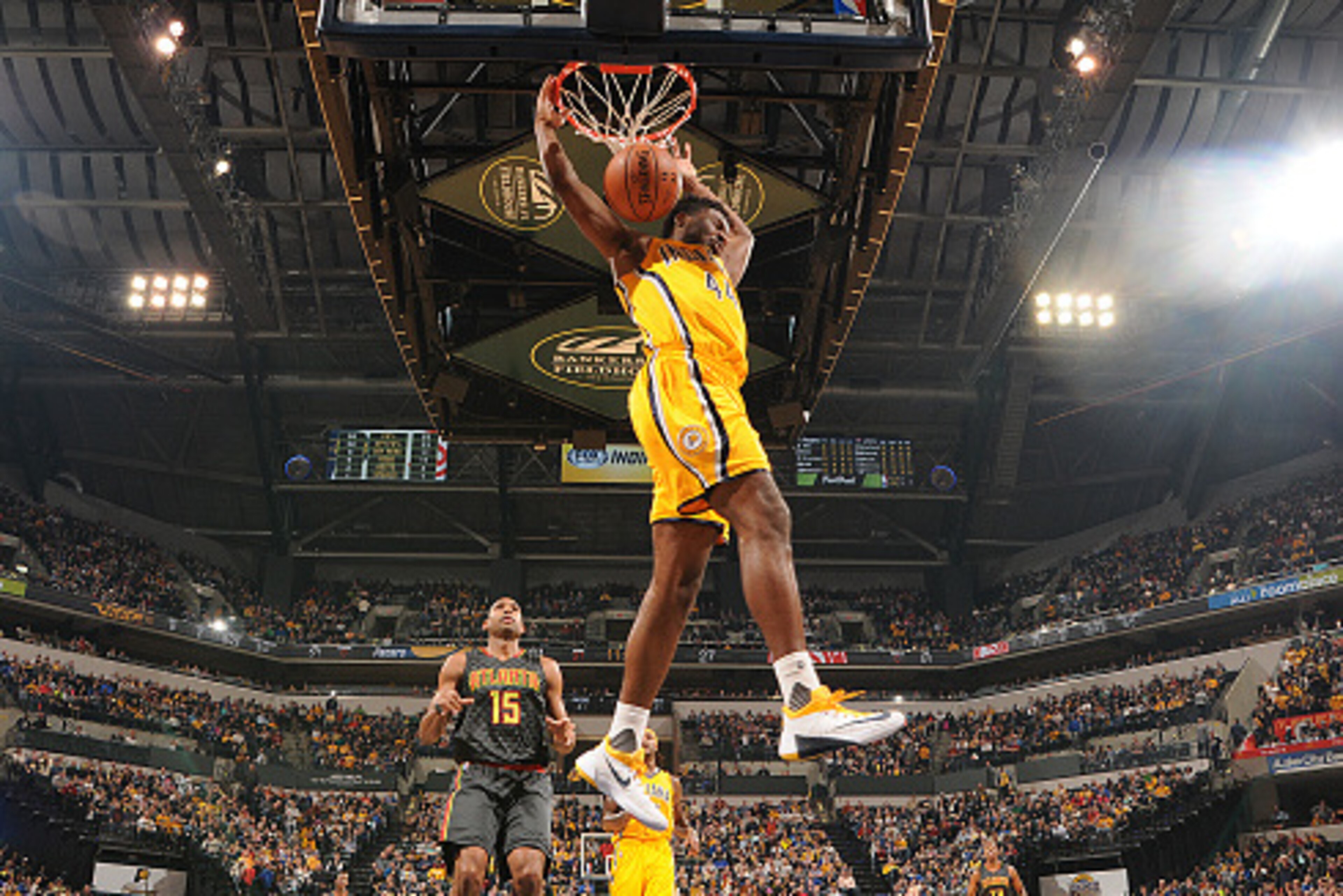 INDIANAPOLIS, IN - DECEMBER 28:  Solomon Hill #44 of the Indiana Pacers dunks against the Atlanta Hawks on December 28, 2015 at Bankers Life Fieldhouse in Indianapolis, Indiana. NOTE TO USER: User expressly acknowledges and agrees that, by downloading and