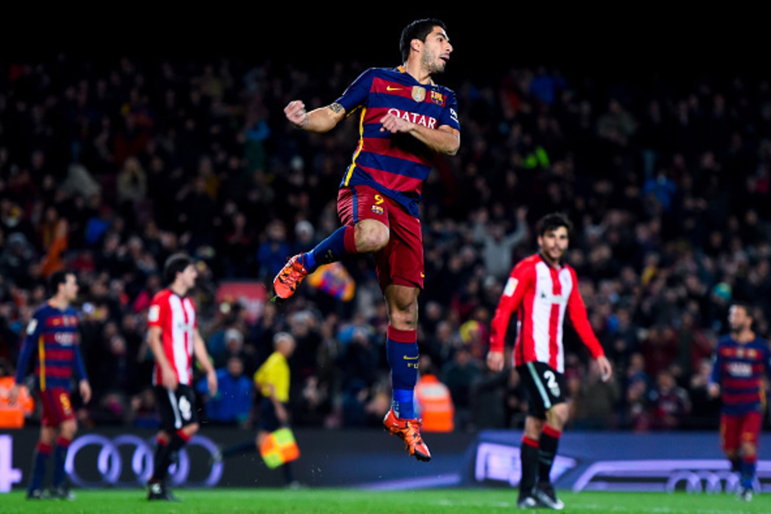 BARCELONA, SPAIN - JANUARY 17: Luis Suarez of FC Barcelona celebrates after scoring his team's sixth goal during the La Liga match between FC Barcelona and Athletic Club de Bilbao at Camp Nou on January 17, 2016 in Barcelona, Spain. (Photo by David Ram BARCELONA, SPAIN - JANUARY 17: Luis Suarez of FC Barcelona celebrates after scoring his team's sixth goal during the La Liga match between FC Barcelona and Athletic Club de Bilbao at Camp Nou on January 17, 2016 in Barcelona, Spain. (Photo by David Ram