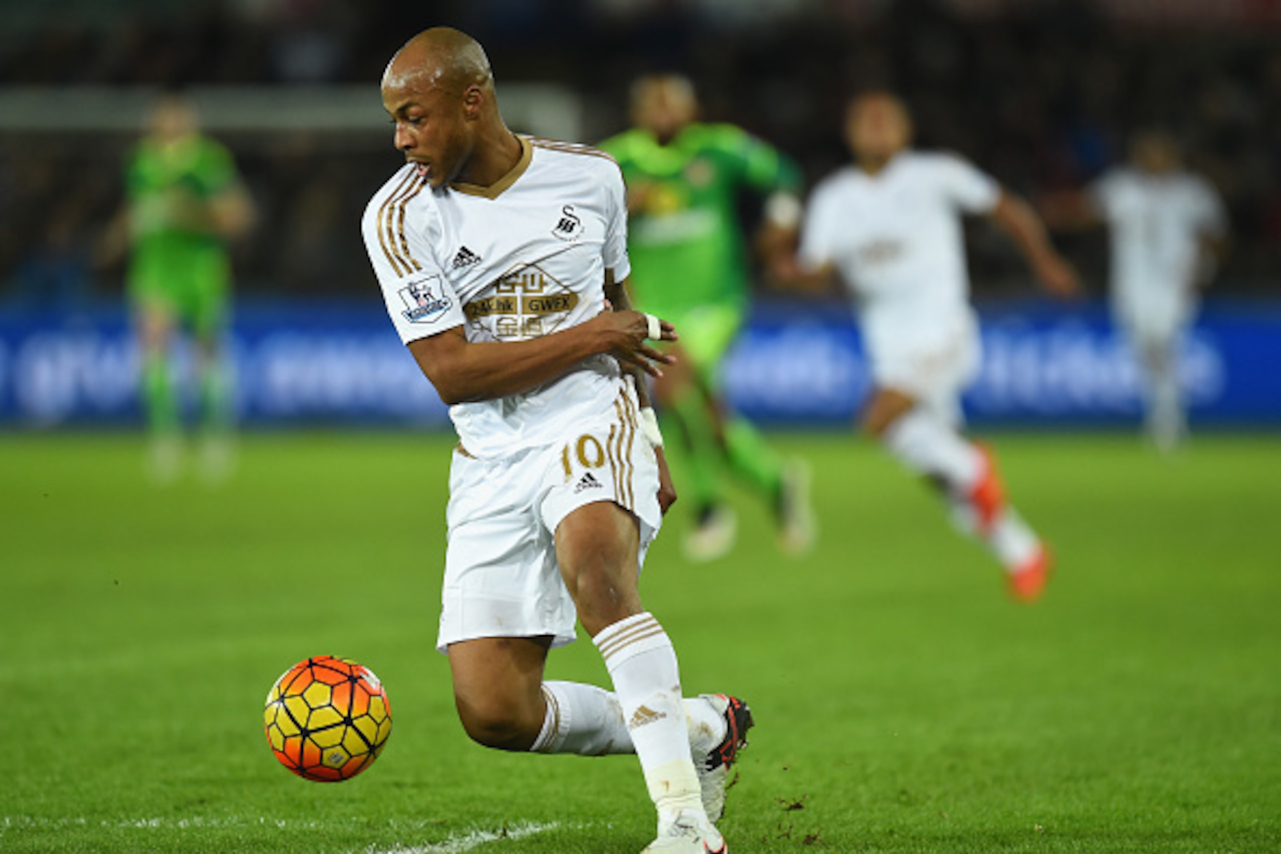 SWANSEA, WALES - JANUARY 13:  Swansea forward Andre Ayew in action during the Barclays Premier League match between Swansea City and Sunderland at Liberty Stadium on January 13, 2016 in Swansea, Wales  (Photo by Stu Forster/Getty Images)