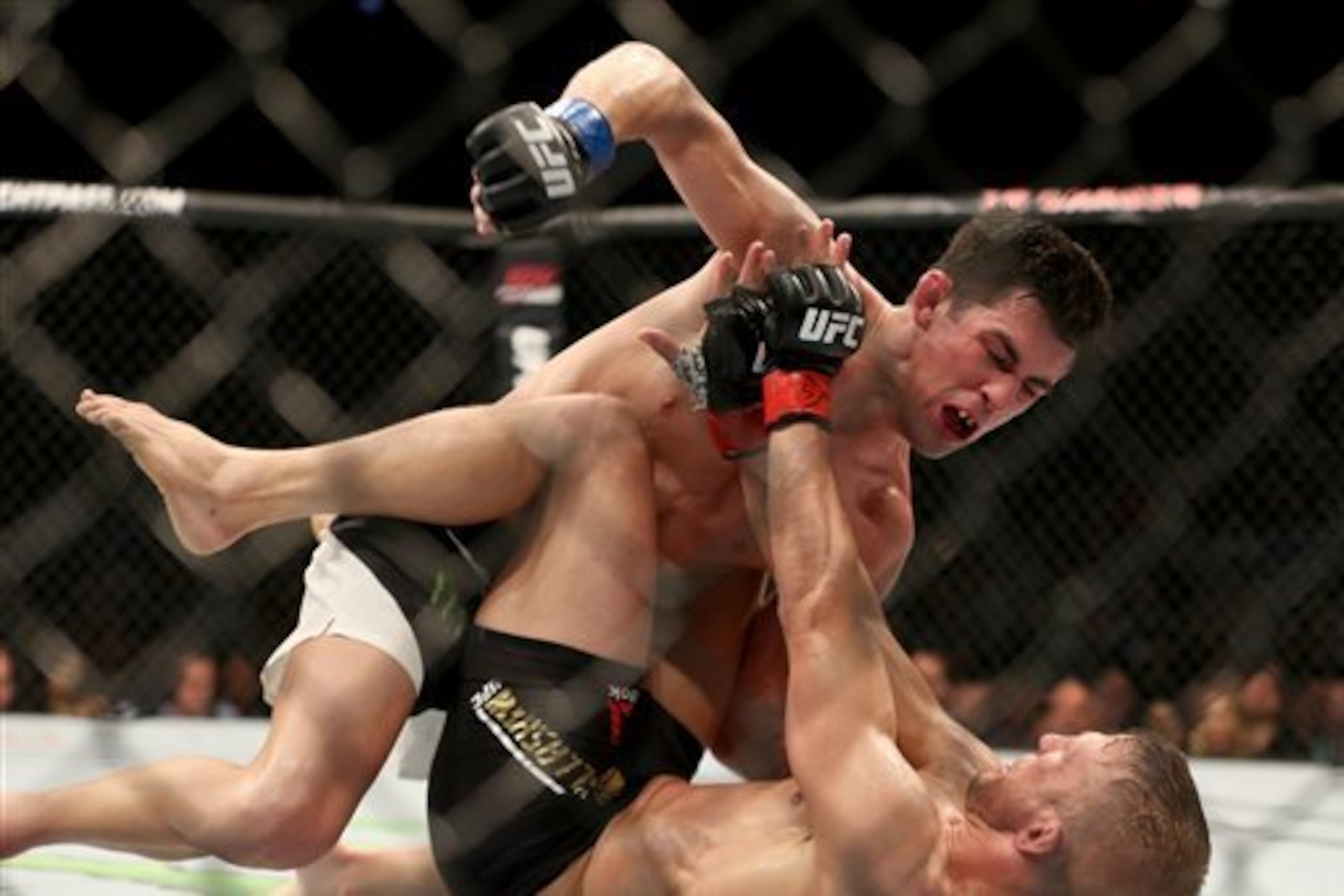 Cruz was unable to get anything going against Dillashaw on the ground.