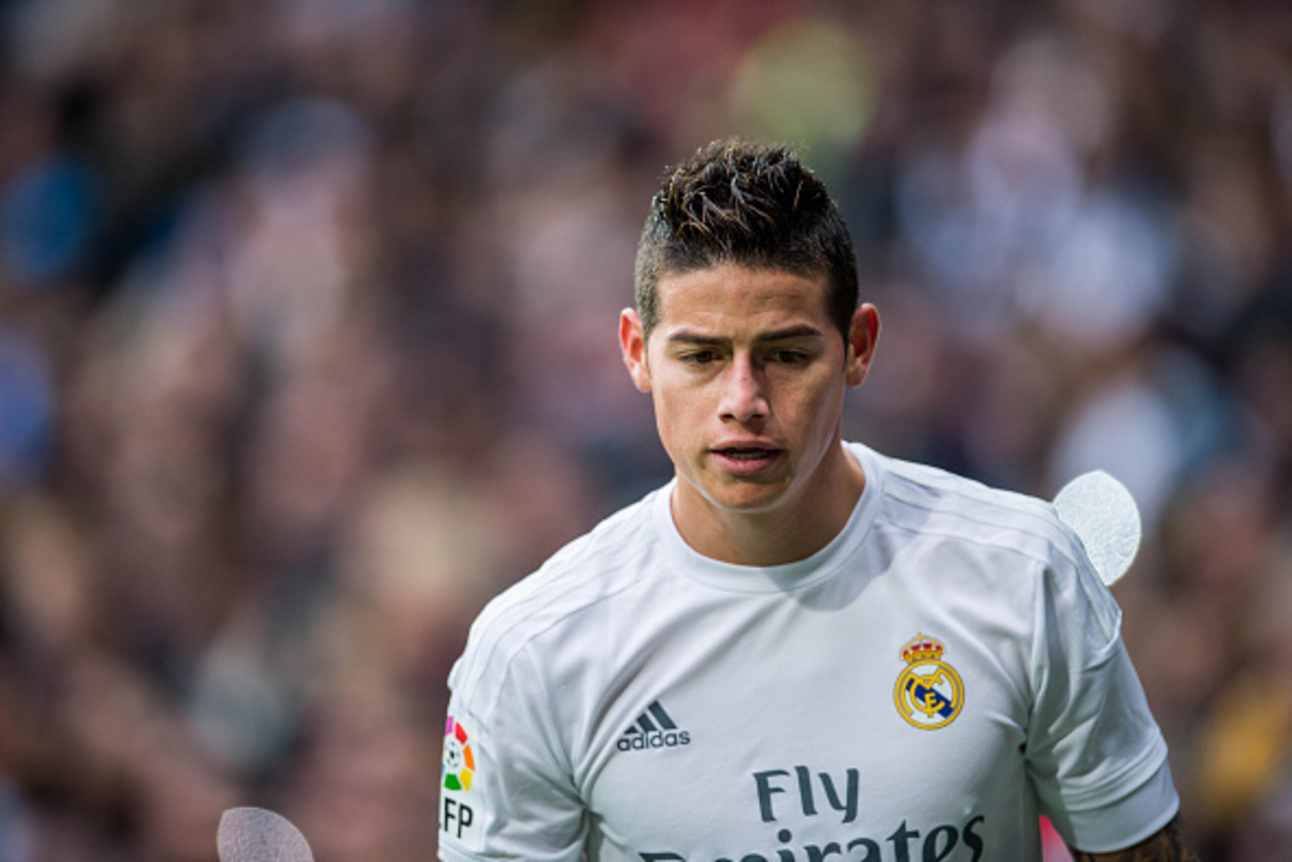 MADRID, SPAIN - DECEMBER 30:  James Rodriguez of Real Madrid CF looks on during the Real Madrid CF vs Real Sociedad as part of the Liga BBVA 2015-2016 at Estadio Santiago Bernabeu on December 30, 2015 in Madrid, Spain.  (Photo by Aitor Alcalde/Power Sport