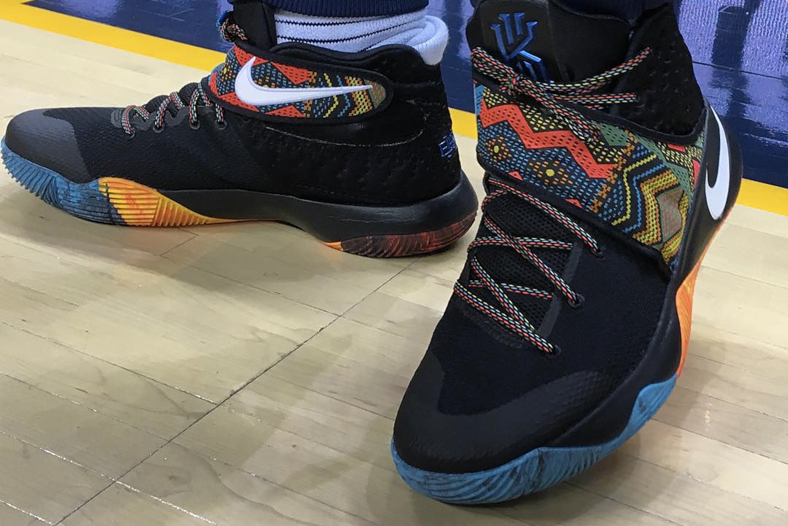 Kyrie Irving: Nike Kyrie 2 BHM