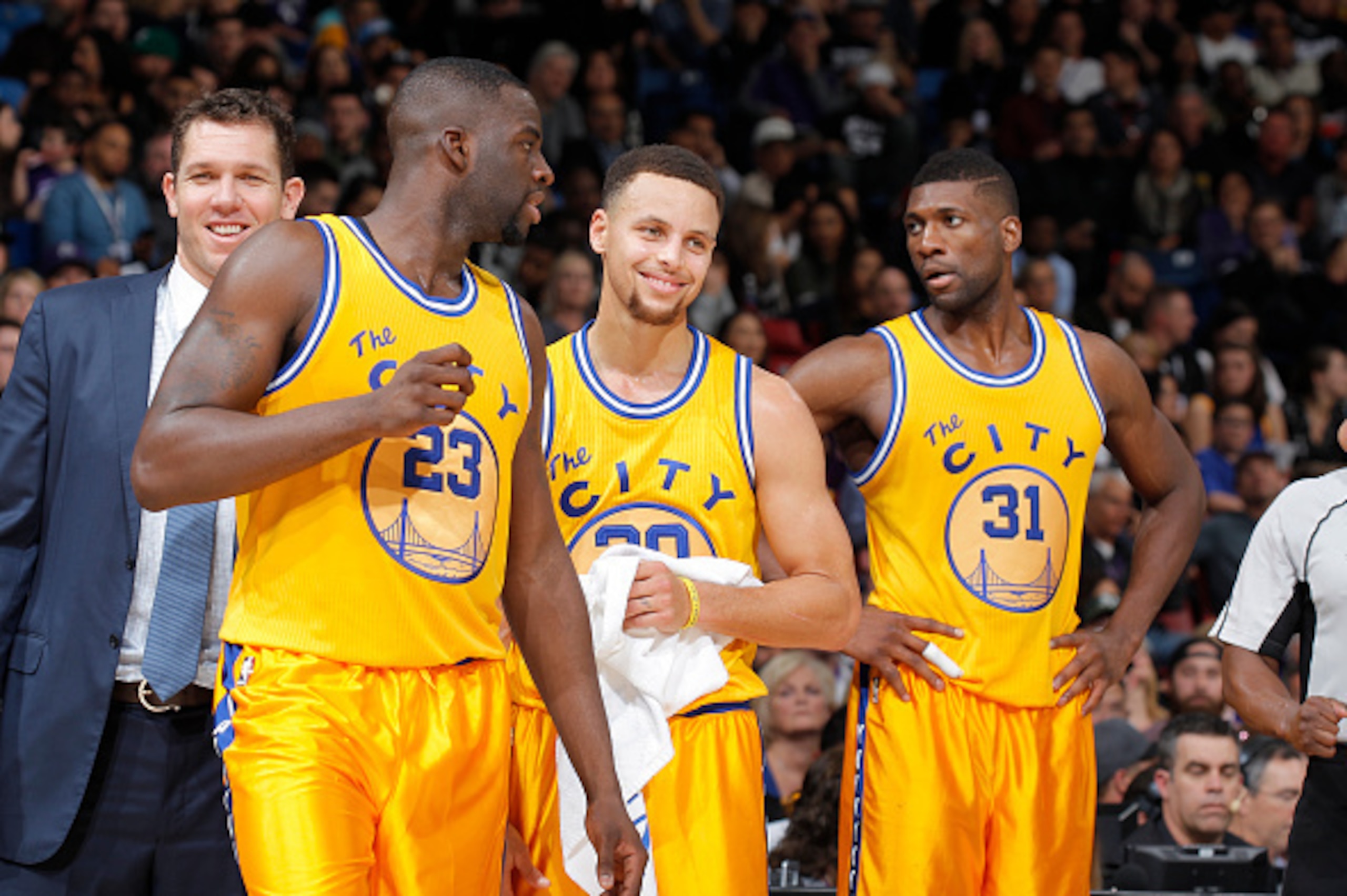 SACRAMENTO, CA - JANUARY 9: Draymond Green #23, Stephen Curry #30 and Festus Ezeli #31 of the Golden State Warriors face the Sacramento Kings on January 9, 2016 at Sleep Train Arena in Sacramento, California. NOTE TO USER: User expressly acknowledges and SACRAMENTO, CA - JANUARY 9: Draymond Green #23, Stephen Curry #30 and Festus Ezeli #31 of the Golden State Warriors face the Sacramento Kings on January 9, 2016 at Sleep Train Arena in Sacramento, California. NOTE TO USER: User expressly acknowledges and