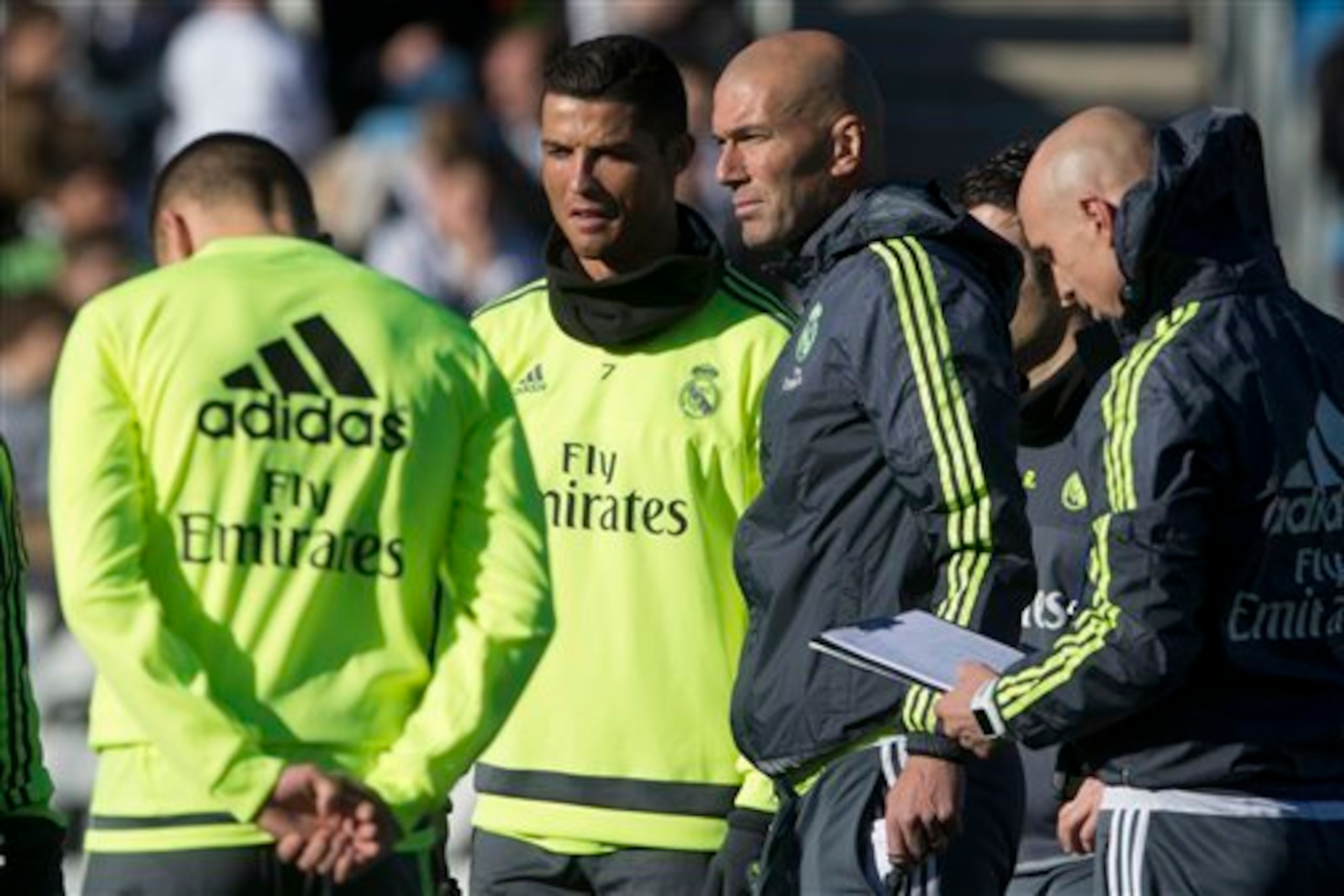 Zidane (middle, right) and Ronaldo (middle, left) at Real Madrid training.