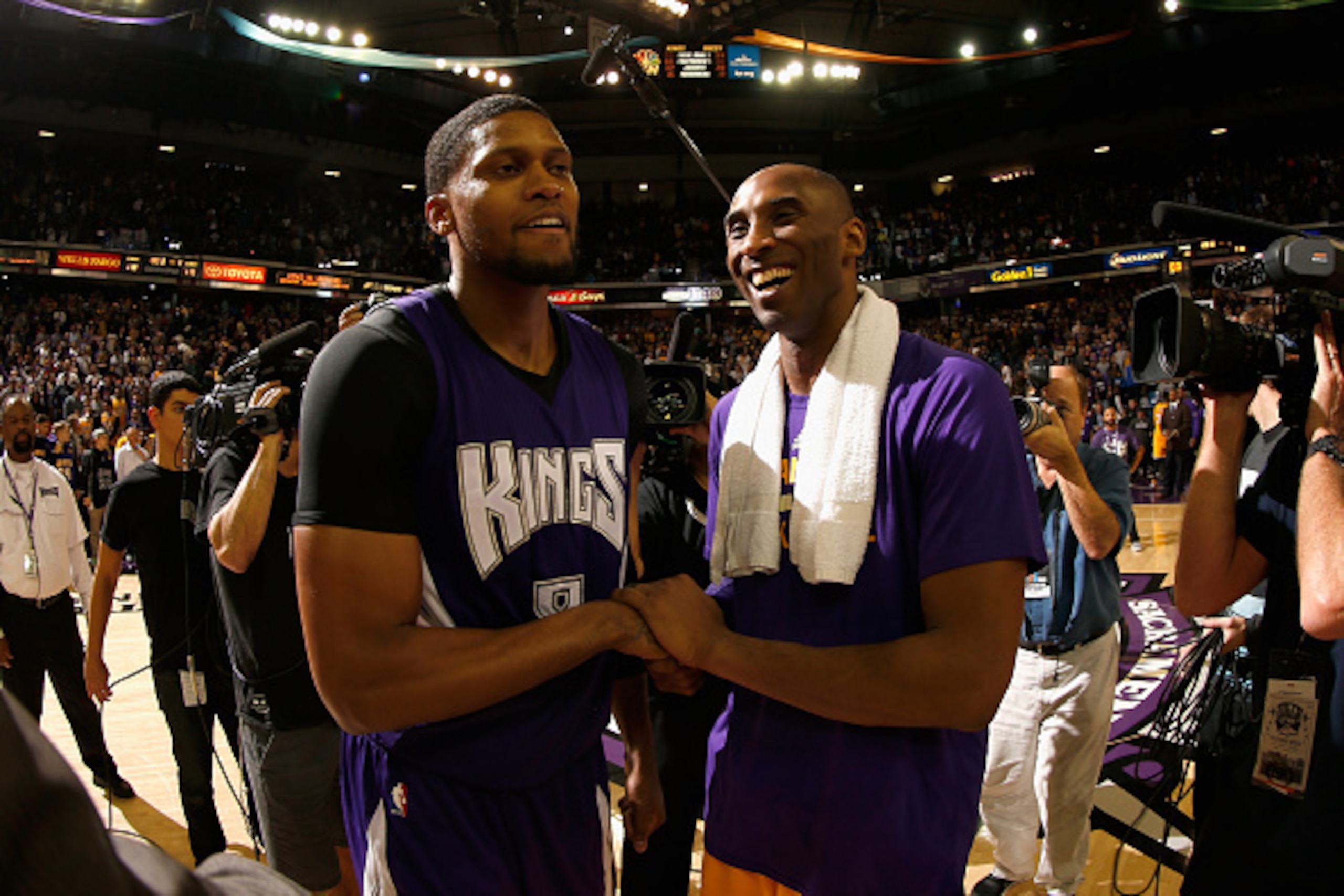 SACRAMENTO, CA - JANUARY 07: Kobe Bryant #24 of the Los Angeles Lakers shakes hands with Rudy Gay #8 of the Sacramento Kings after the Lakers game against the Sacramento Kings at Sleep Train Arena on January 7, 2016 in Sacramento, California. NOTE TO US SACRAMENTO, CA - JANUARY 07: Kobe Bryant #24 of the Los Angeles Lakers shakes hands with Rudy Gay #8 of the Sacramento Kings after the Lakers game against the Sacramento Kings at Sleep Train Arena on January 7, 2016 in Sacramento, California. NOTE TO US