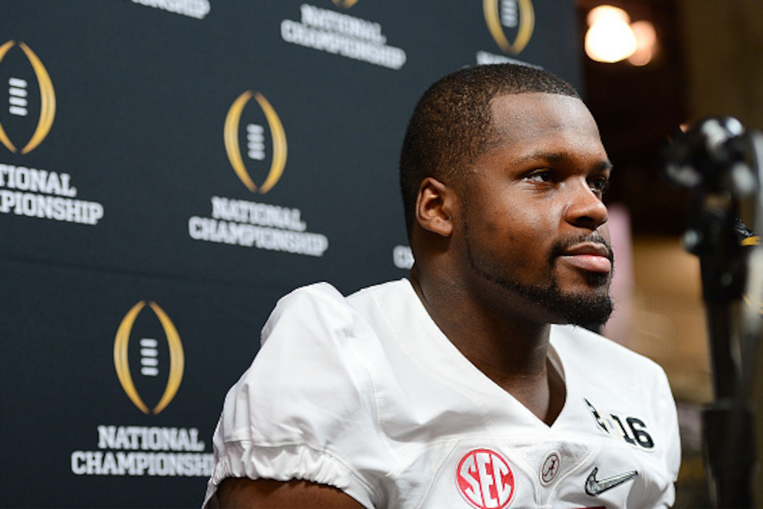 PHOENIX, AZ - JANUARY 09:  Linebacker Reggie Ragland #19 of the Alabama Crimson Tide talks with the media during Media Day for the College Football Playoff National Championship at Phoenix Convention Center on January 9, 2016 in Phoenix, Arizona.  (Photo 