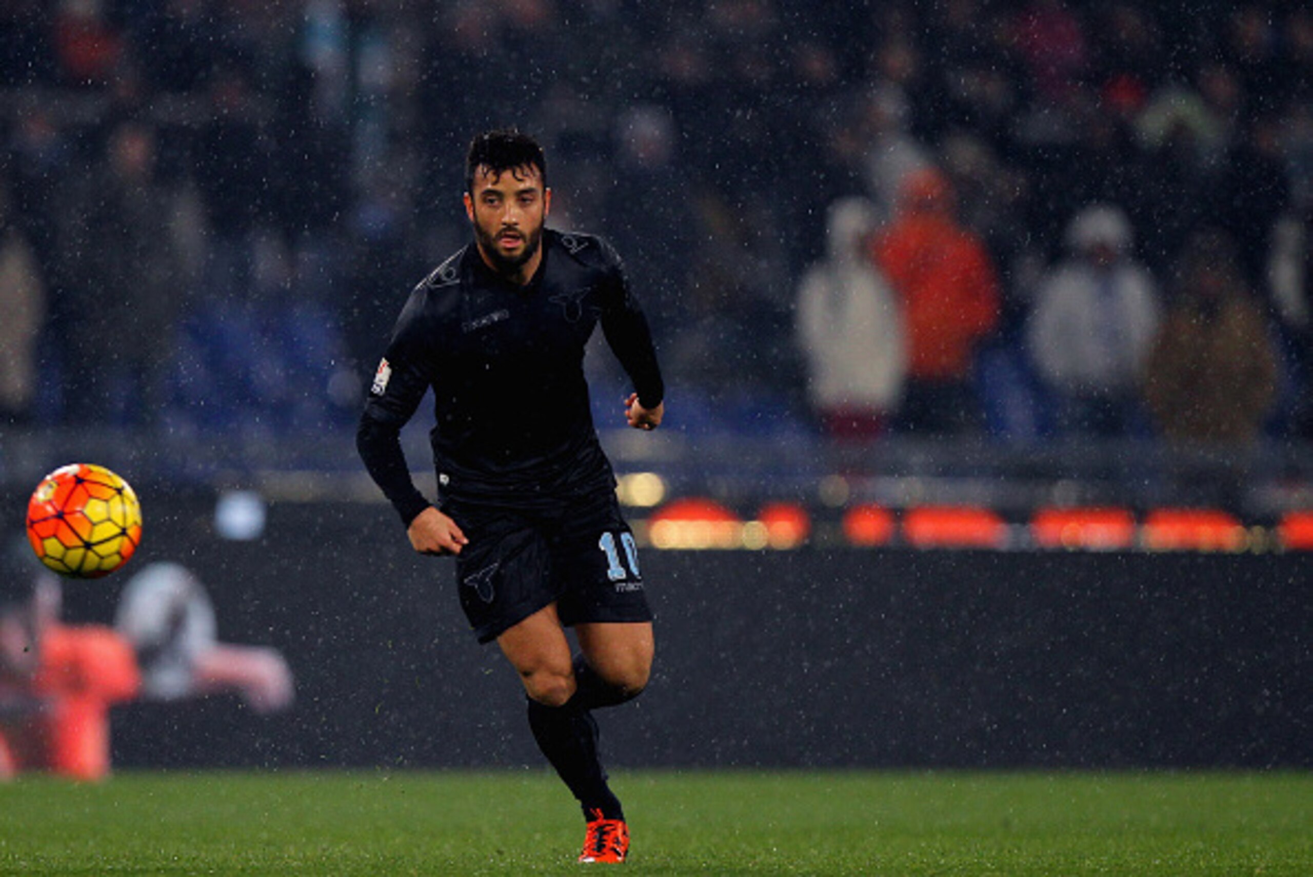 ROME, ITALY - JANUARY 20:  Felipe Anderson of SS Lazio in action during the TIM Cup match between SS Lazio and Juventus FC at Stadio Olimpico on January 20, 2015 in Rome, Italy.  (Photo by Paolo Bruno/Getty Images)
