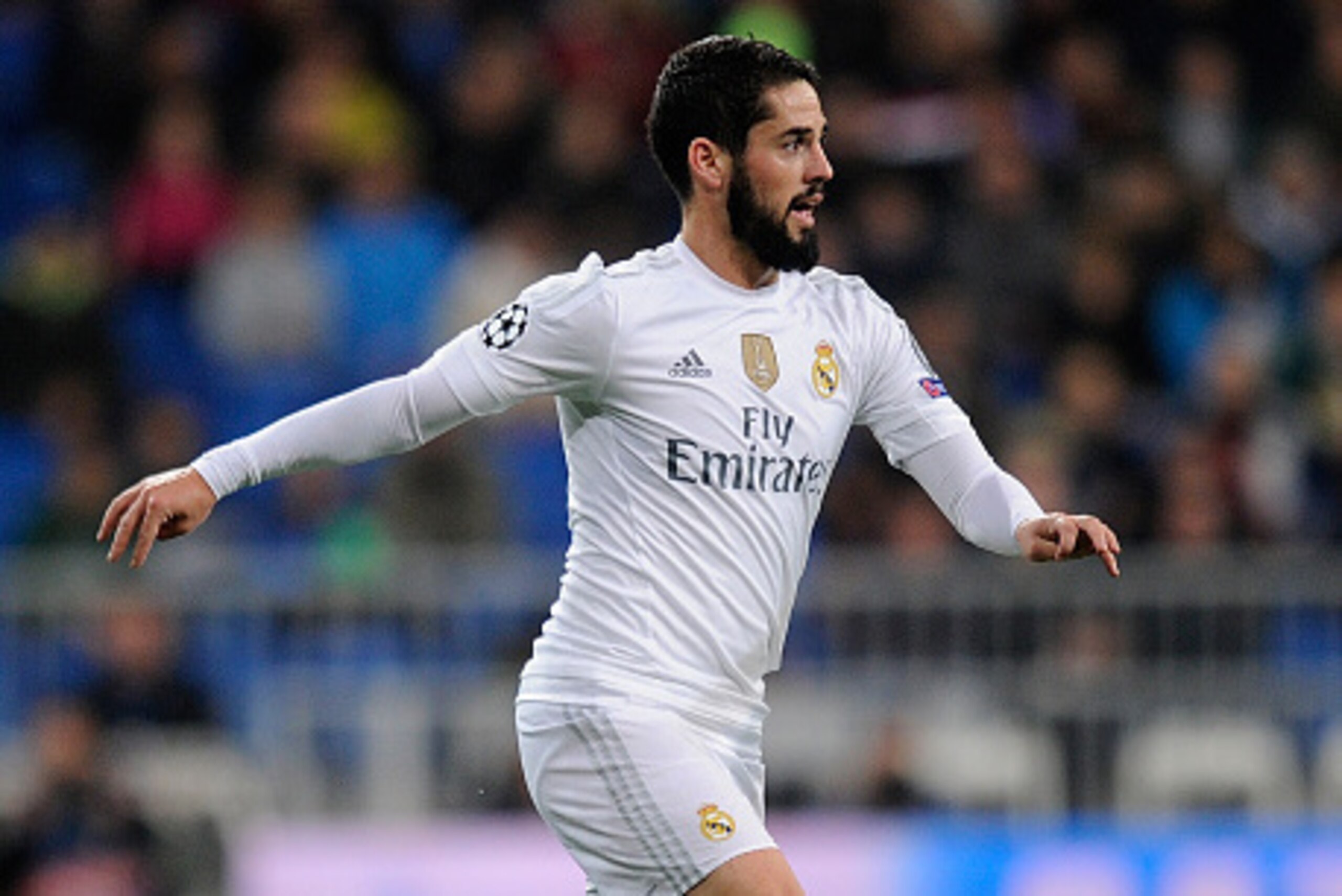 MADRID, SPAIN - DECEMBER 08:  Isco of Real Madrid in action during the UEFA Champions League Group A match between Real Madrid CF and Malmo FF at the Santiago Bernabeu stadium on December 8, 2015 in Madrid, Spain.  (Photo by Denis Doyle/Getty Images)