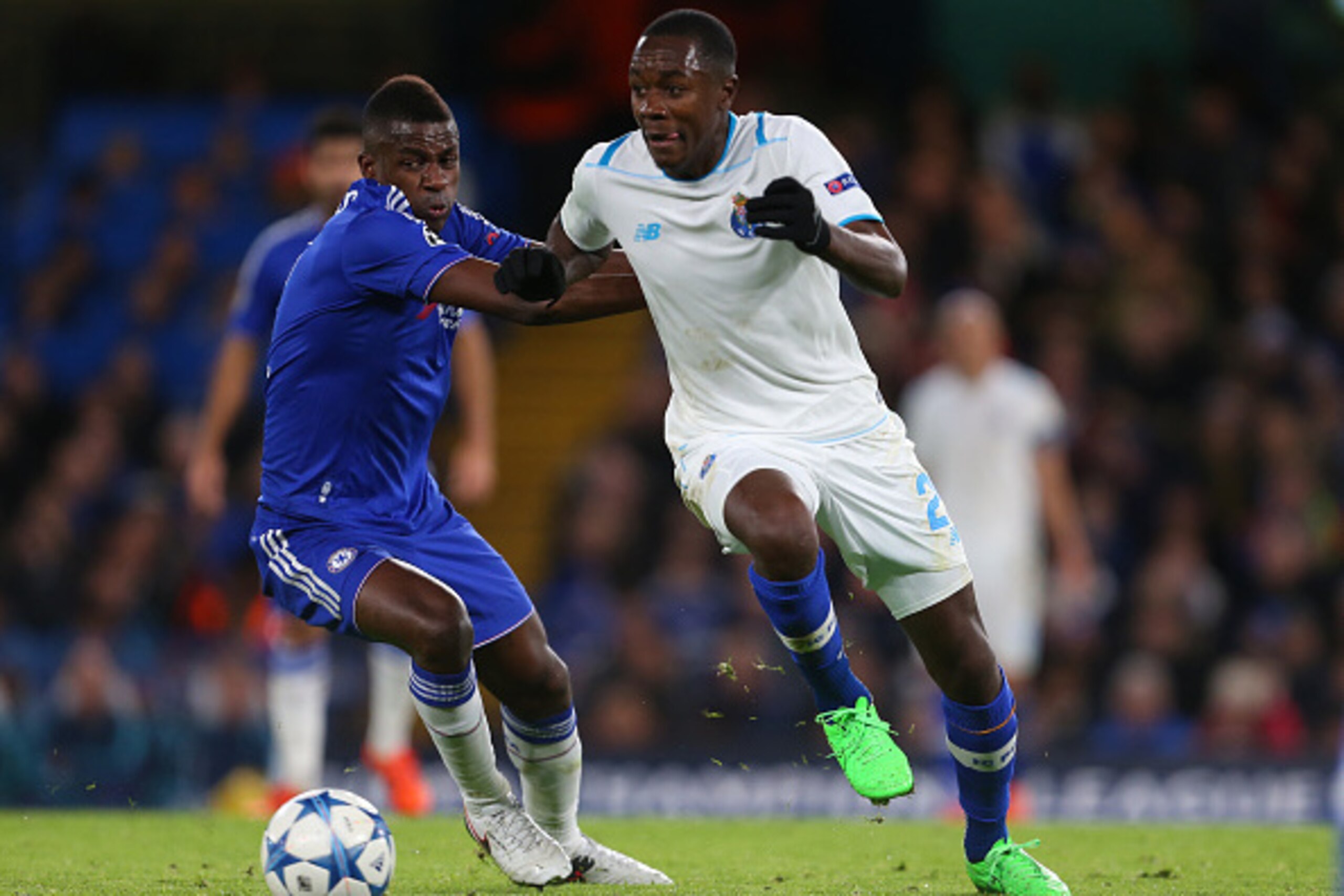 LONDON, ENGLAND - DECEMBER 09: Ramires of Chelsea and Giannelli Imbula of FC Porto during the UEFA Champions League match between Chelsea and FC Porto at Stamford Bridge on December 9, 2015 in London, United Kingdom. (Photo by Catherine Ivill - AMA/Getty LONDON, ENGLAND - DECEMBER 09: Ramires of Chelsea and Giannelli Imbula of FC Porto during the UEFA Champions League match between Chelsea and FC Porto at Stamford Bridge on December 9, 2015 in London, United Kingdom. (Photo by Catherine Ivill - AMA/Getty