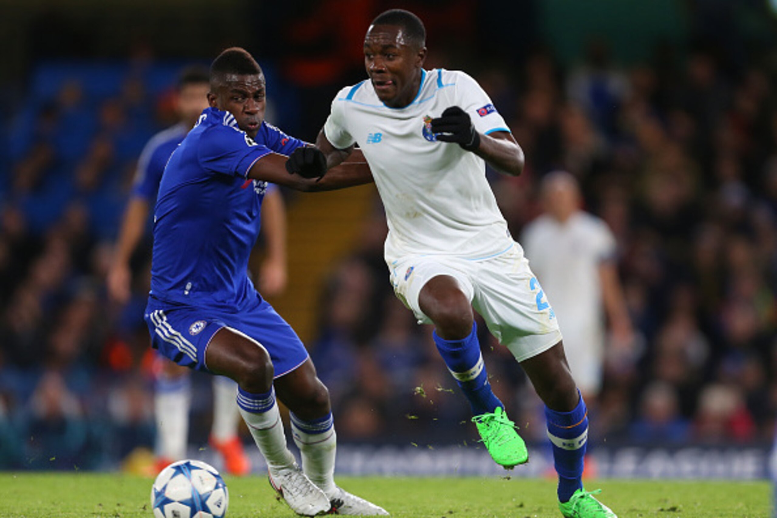 LONDON, ENGLAND - DECEMBER 09: Ramires of Chelsea and Giannelli Imbula of FC Porto during the UEFA Champions League match between Chelsea and FC Porto at Stamford Bridge on December 9, 2015 in London, United Kingdom. (Photo by Catherine Ivill - AMA/Getty 