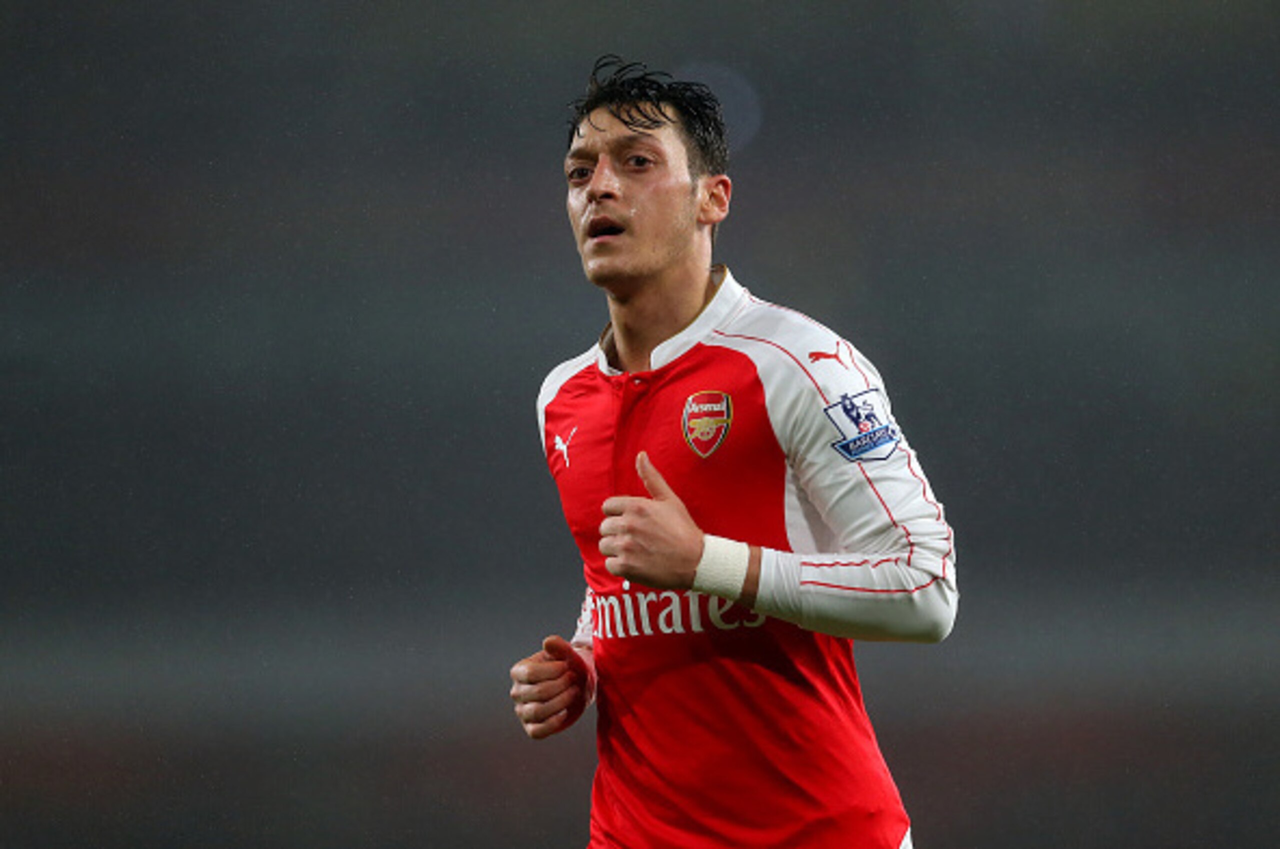 LONDON, ENGLAND - JANUARY 02:  Mesut Ozil of Arsenal during the Barclays Premier League match between Arsenal and Newcastle United at Emirates Stadium on January 2, 2016 in London, England.  (Photo by Catherine Ivill - AMA/Getty Images)