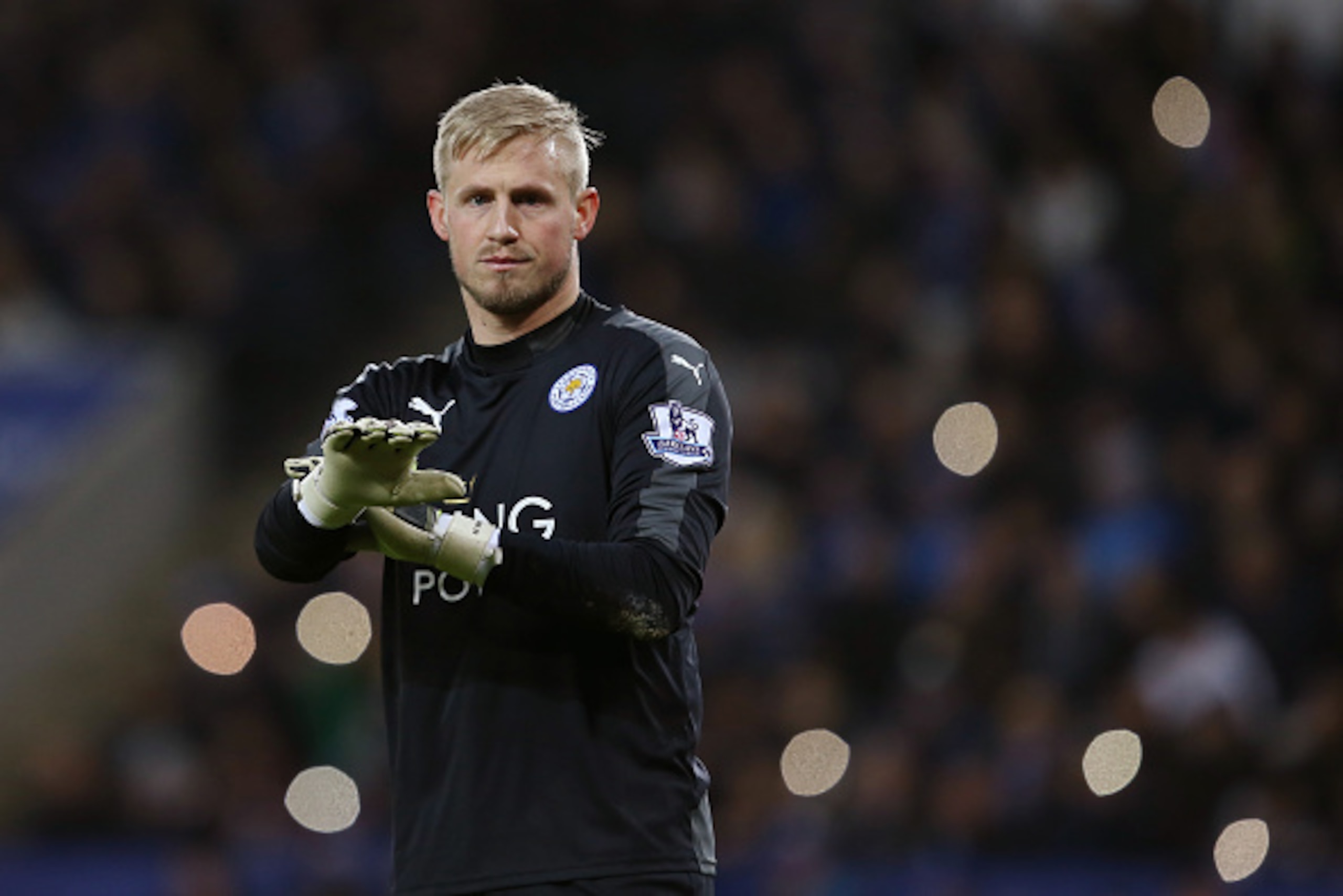 LEICESTER, ENGLAND - JANUARY 23: Kasper Schmeichel of Leicester City looks on during the Barclays Premier League match between Leicester City and Stoke City at The King Power Stadium on January 23, 2016 in Leicester, England.  (Photo by Jan Kruger/Getty I