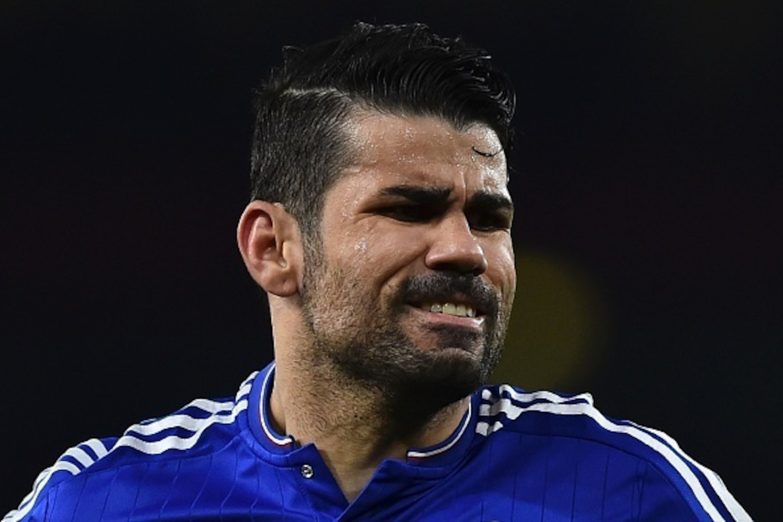 Chelsea's Brazilian-born Spanish striker Diego Costa reacts after being caught offside during the English Premier League football match between Arsenal and Chelsea at the Emirates Stadium in London on January 24, 2016. AFP PHOTO / BEN STANSALL

RESTRICTED