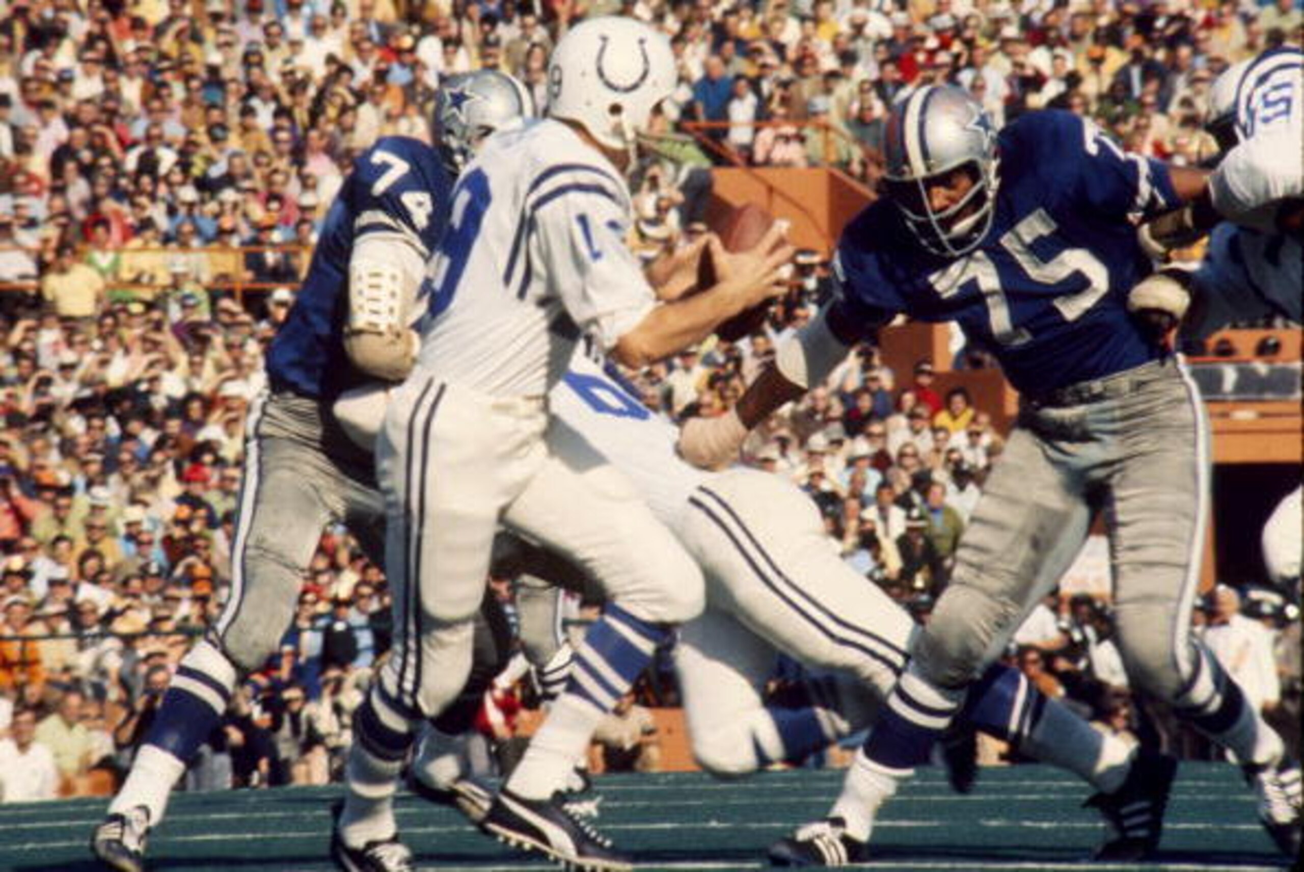 Baltimore Colts Hall of Fame quarterback Johnny Unitas(19) goes back to pass in a 16-13 win over the Dallas Cowboys in Super Bowl V on January 17, 1971 at the Orange Bowl in Miami, Florida. (Photo by Fred Roe/Getty Images)