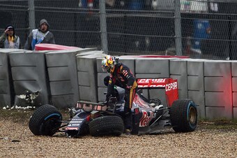 AUSTIN, TX - OCTOBER 25:  Carlos Sainz of Spain and Scuderia Toro Rosso gets out of his car after crashing during qualifying before the United States Formula One Grand Prix at Circuit of The Americas on October 25, 2015 in Austin, United States.  (Photo b
