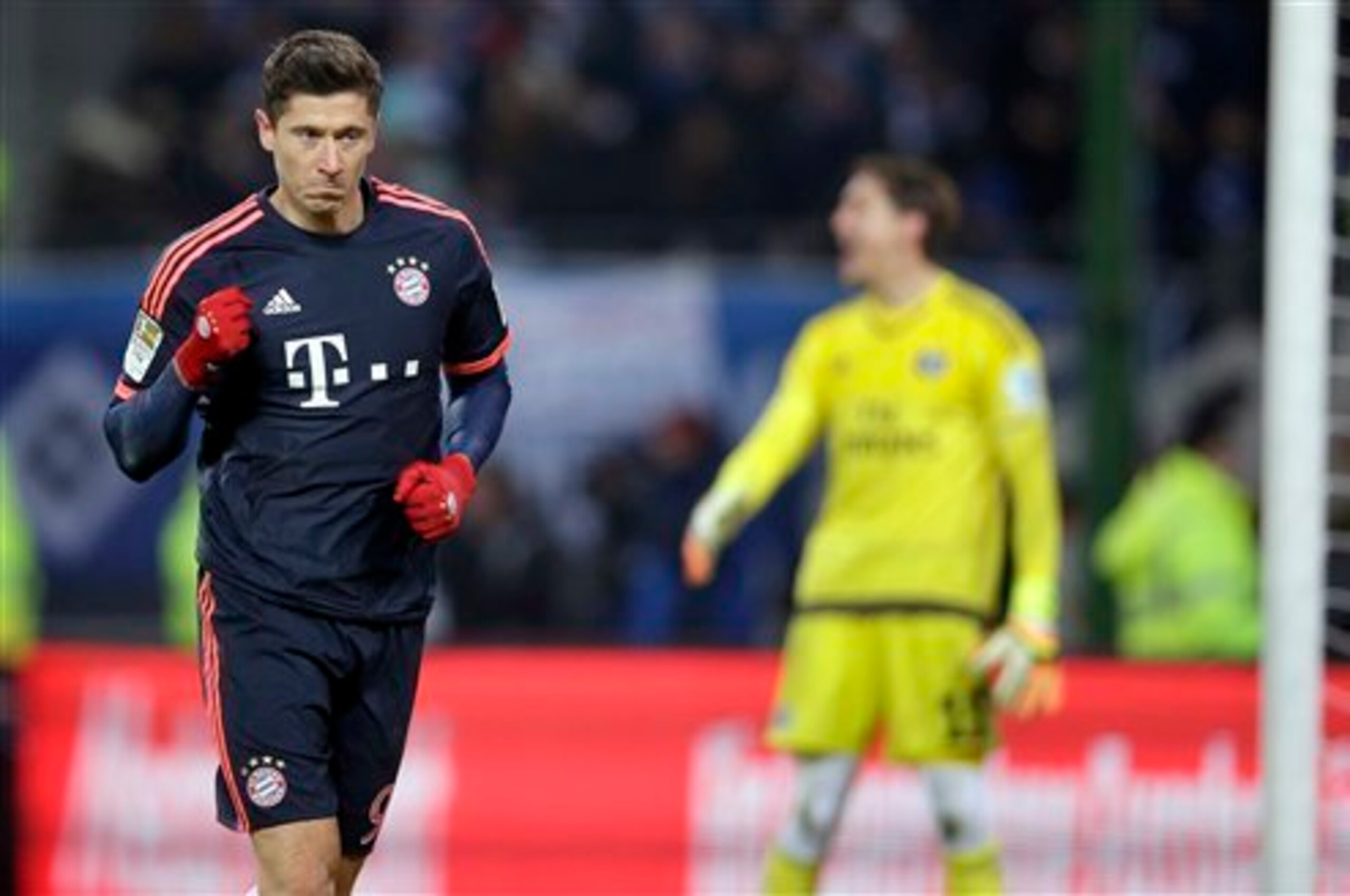 Lewandowski scored both Bayern Munich's goals in a 2-1 win over Hamburg.