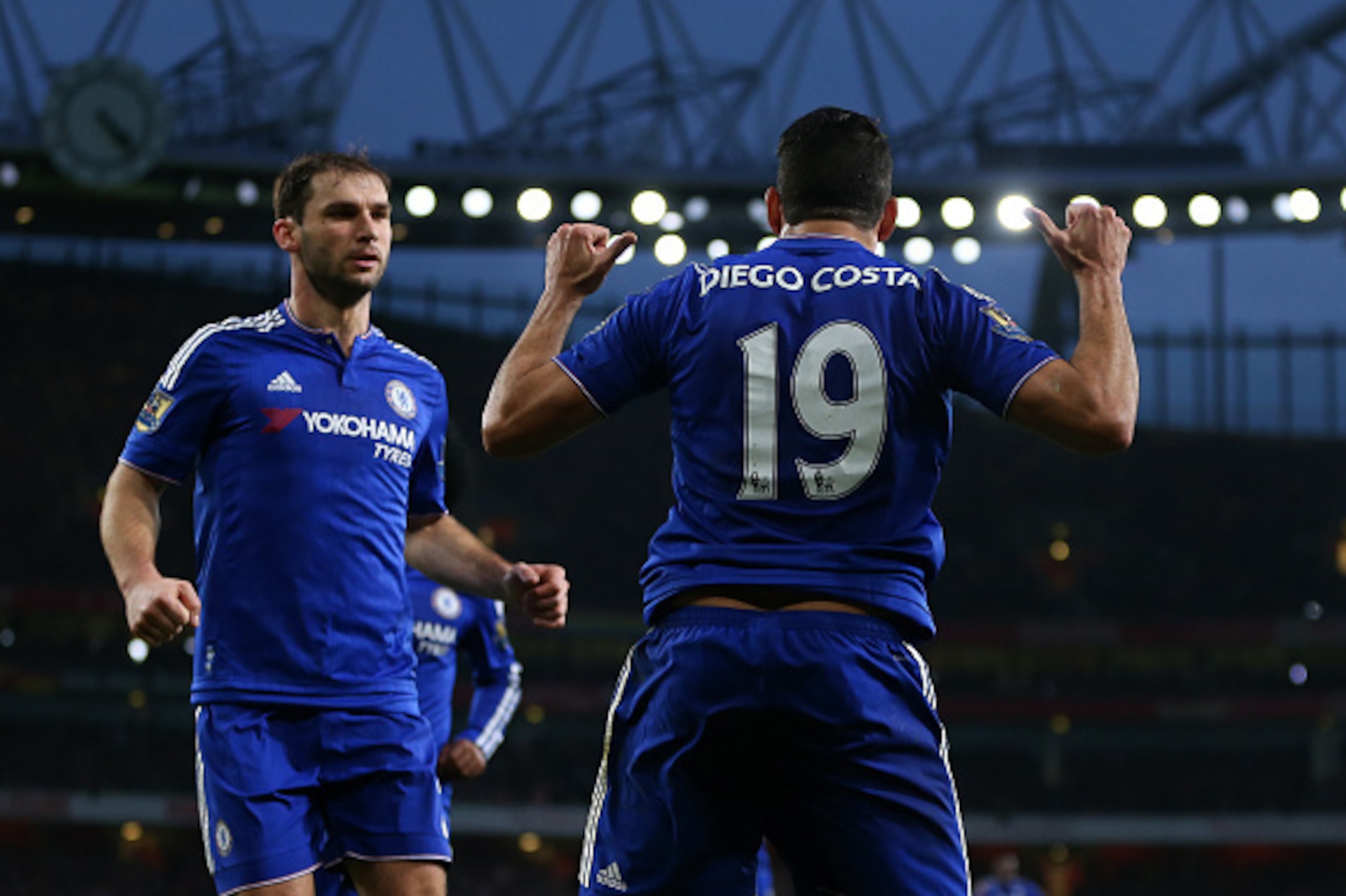 LONDON, ENGLAND - JANUARY 24:  Diego Costa of Chelsea celebrates after he scores to make it 0-1 during the Barclays Premier League match between Arsenal and Chelsea at the Emirates Stadium on January 24, 2016 in London, England.  (Photo by Catherine Ivill