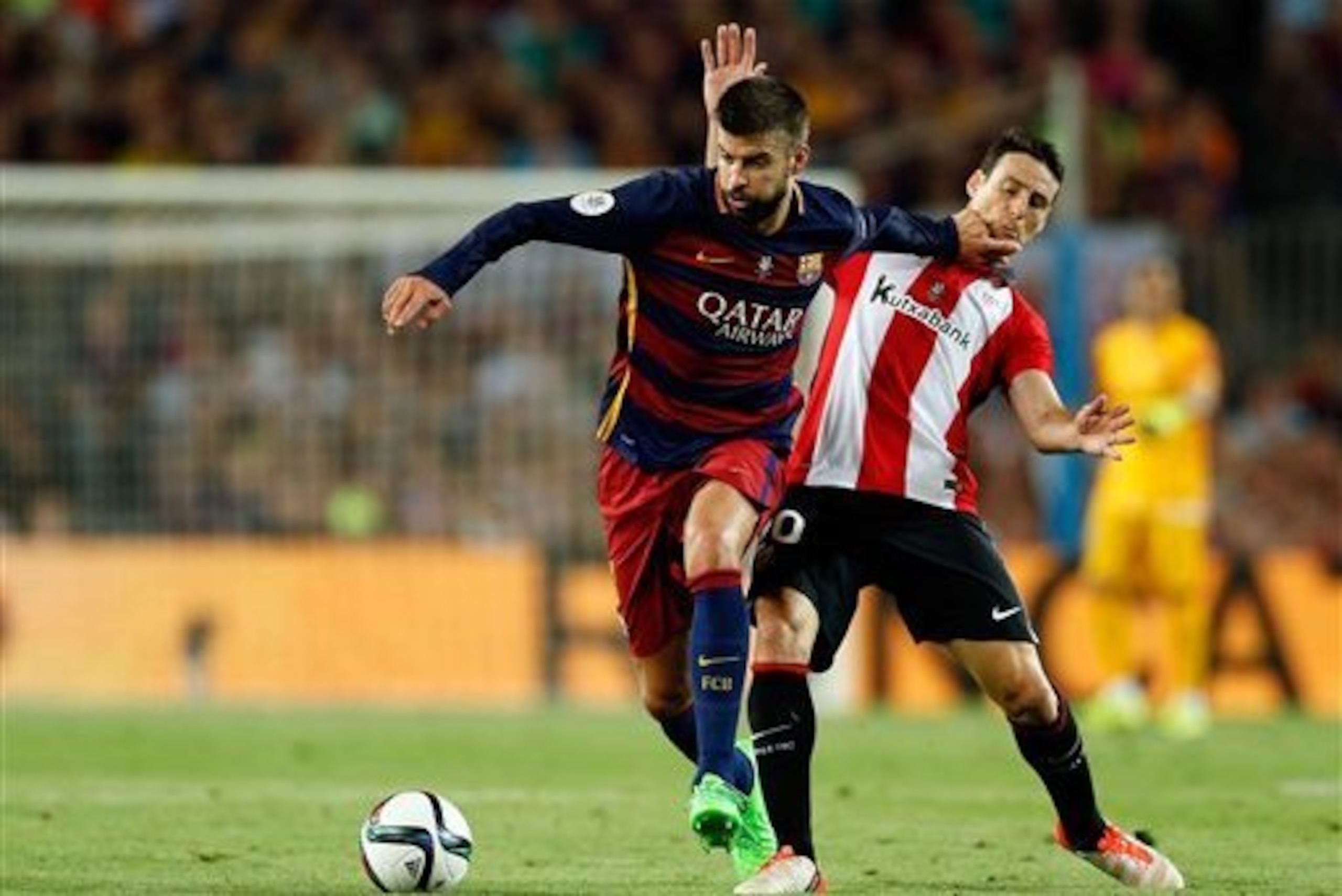 Gerard Pique will need to be at his best to keep out Aritz Aduriz.